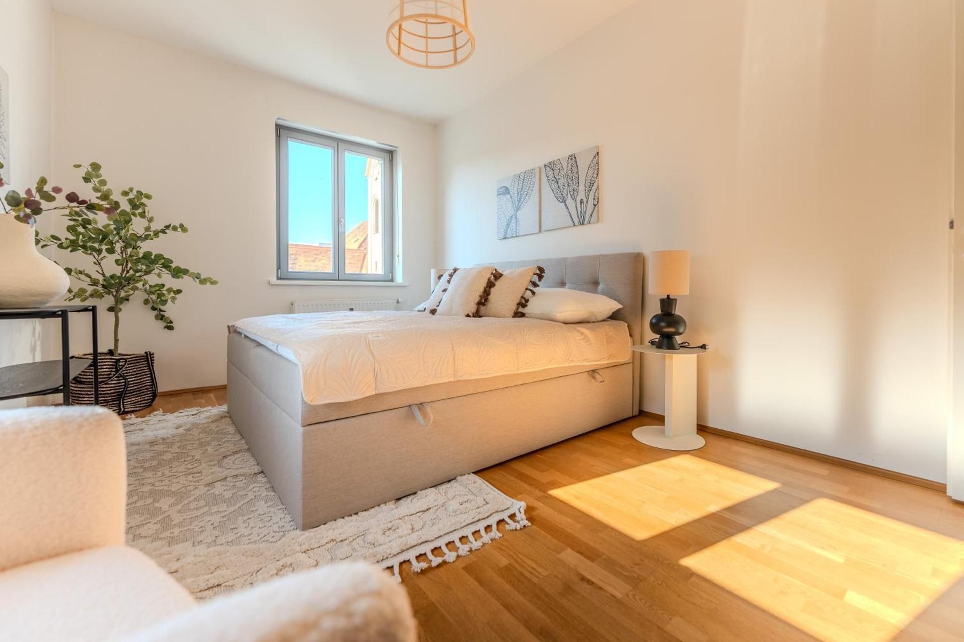 Three-Bedroom Apartment with Balcony