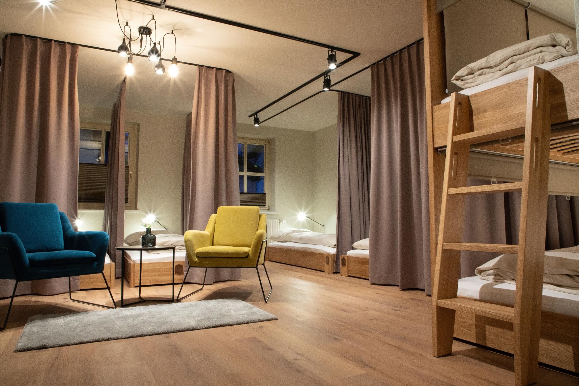 Bed in 9-Bed Mixed Dorm Ensuite