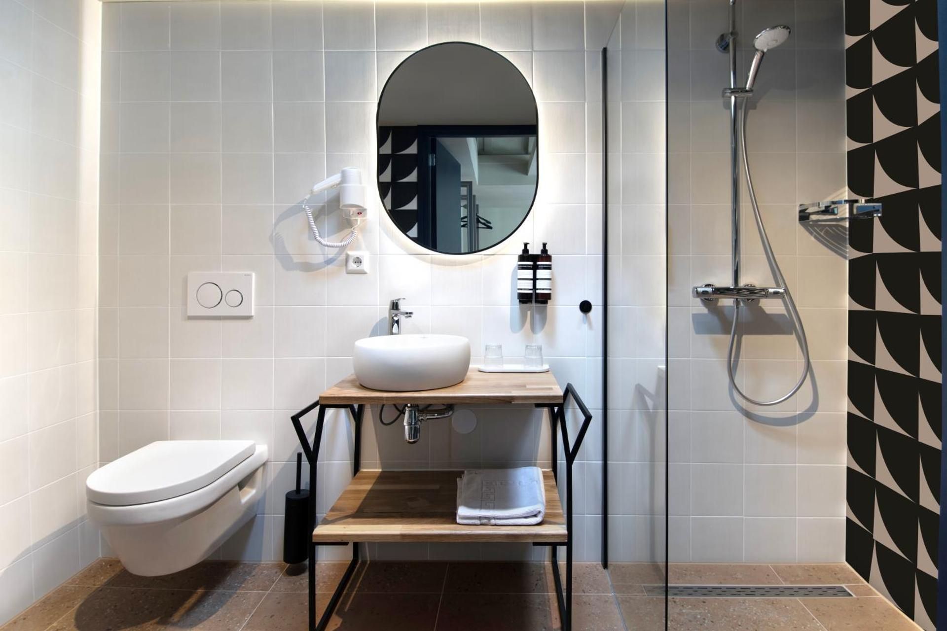 Hotel Zeedijk City Centre Superior Double Room 3