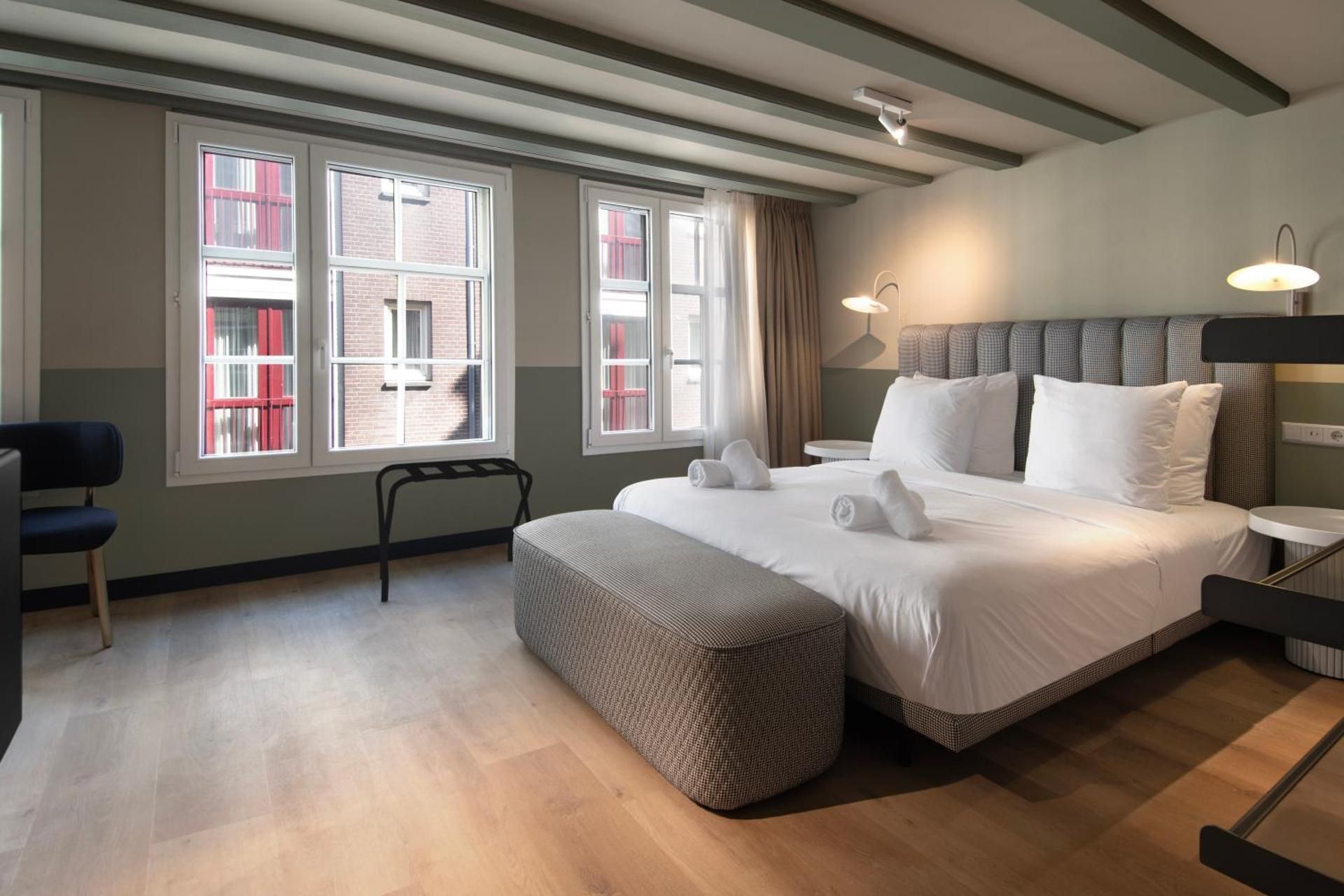 Hotel Zeedijk City Centre Superior Double Room 2