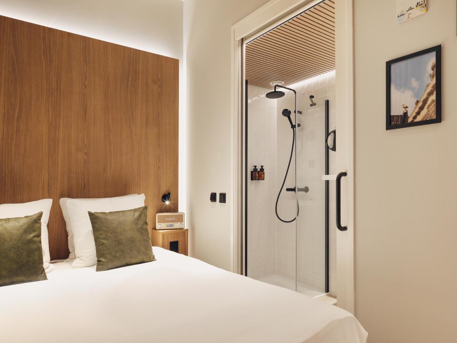 Basement Street View Room