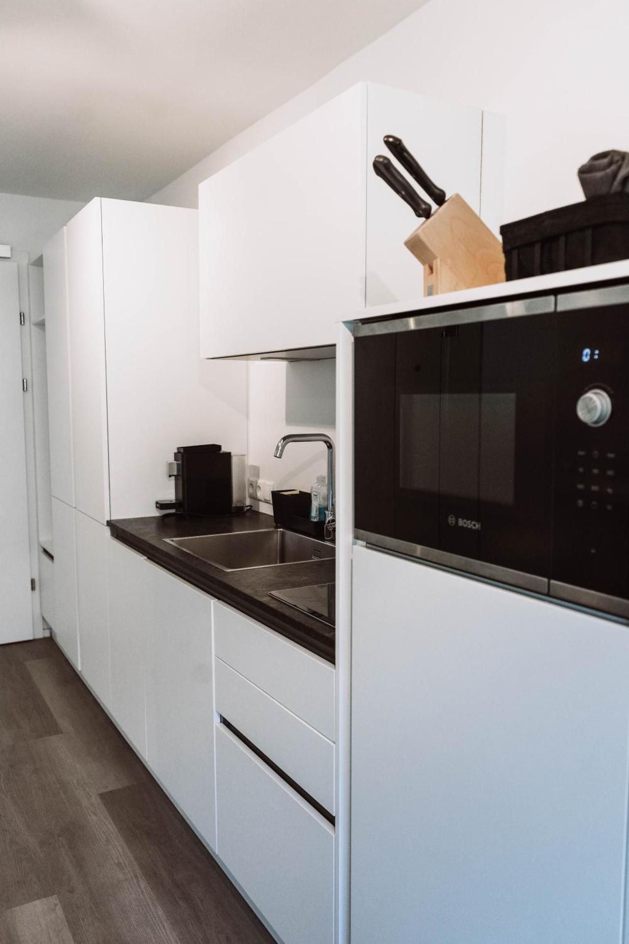 One-Bedroom Apartment with View