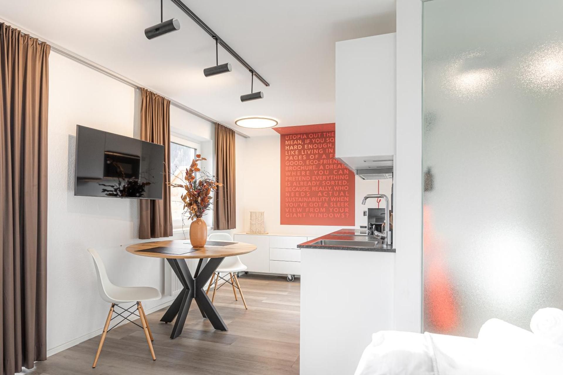 One-Bedroom Apartment with View