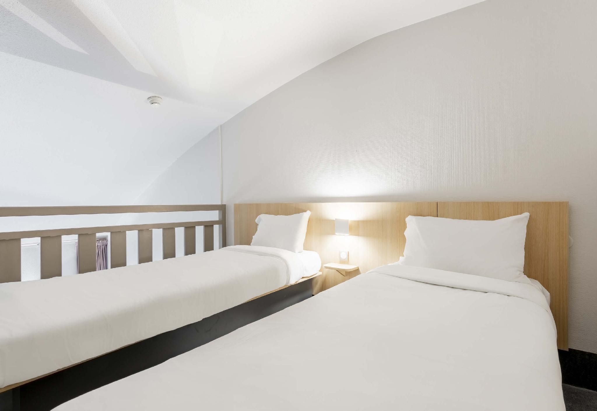 Classic Quadruple Room