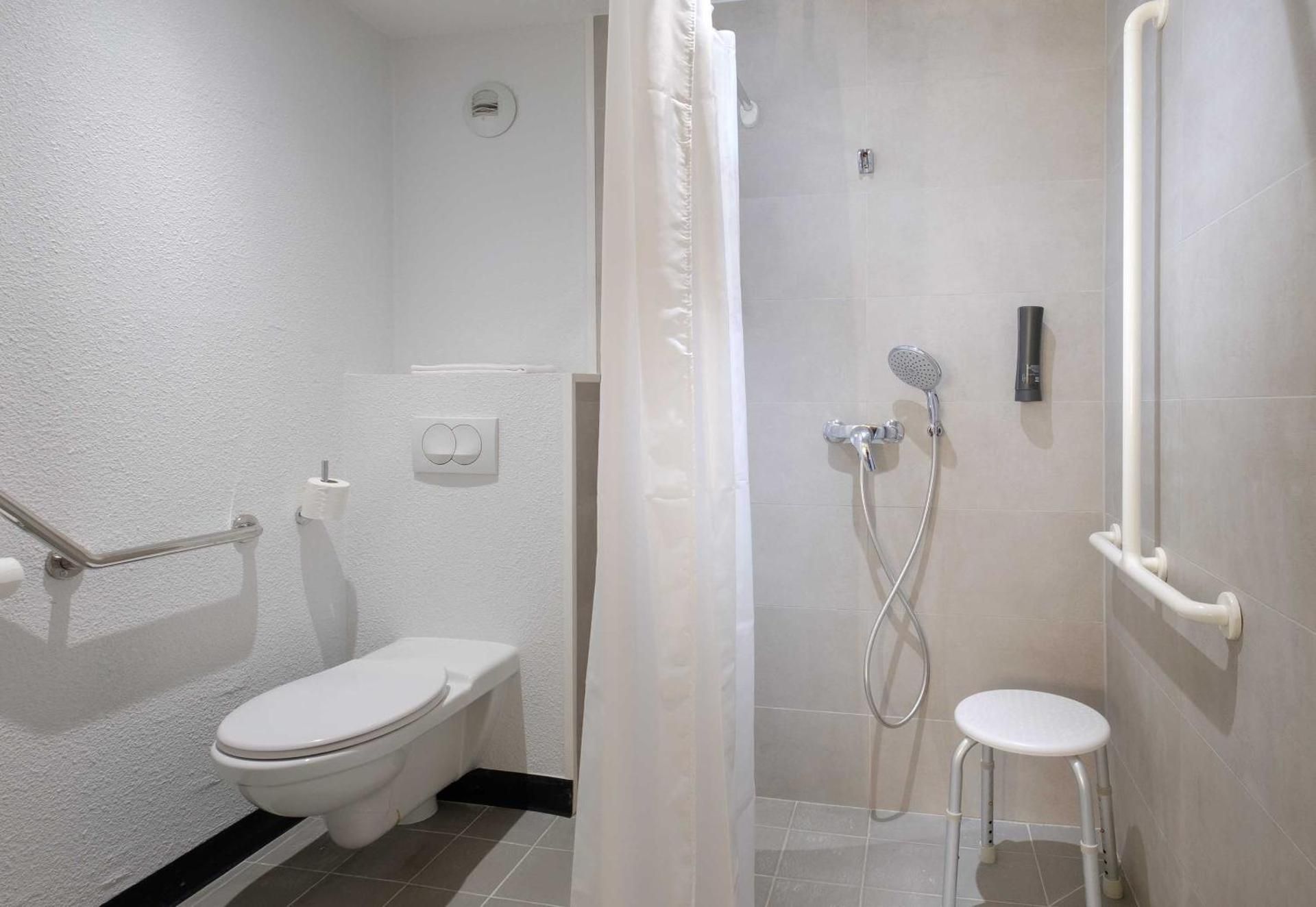 B&B HOTEL Cannes Mouans Sartoux Double Room - Disability Access 3