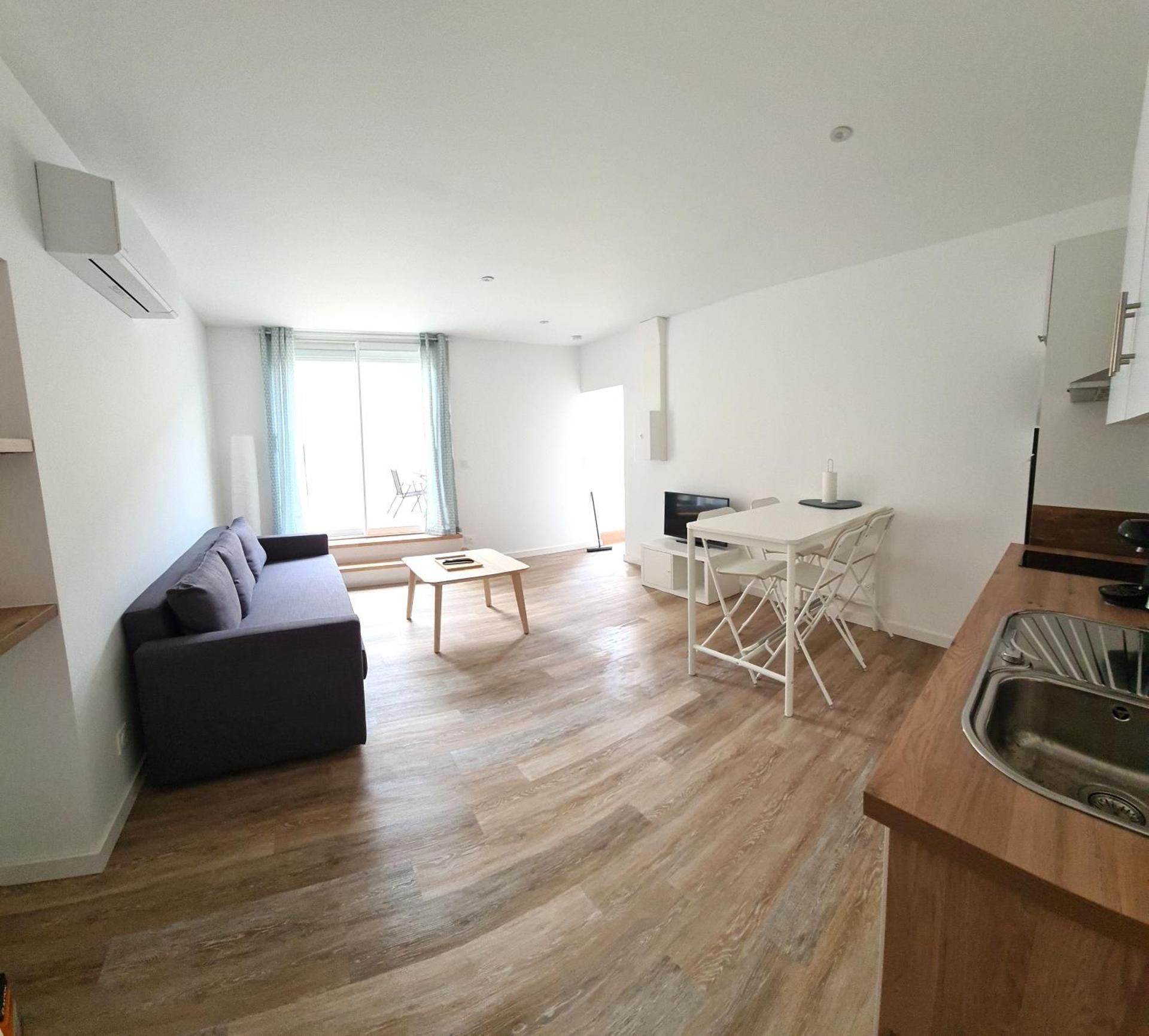 One-Bedroom Apartment