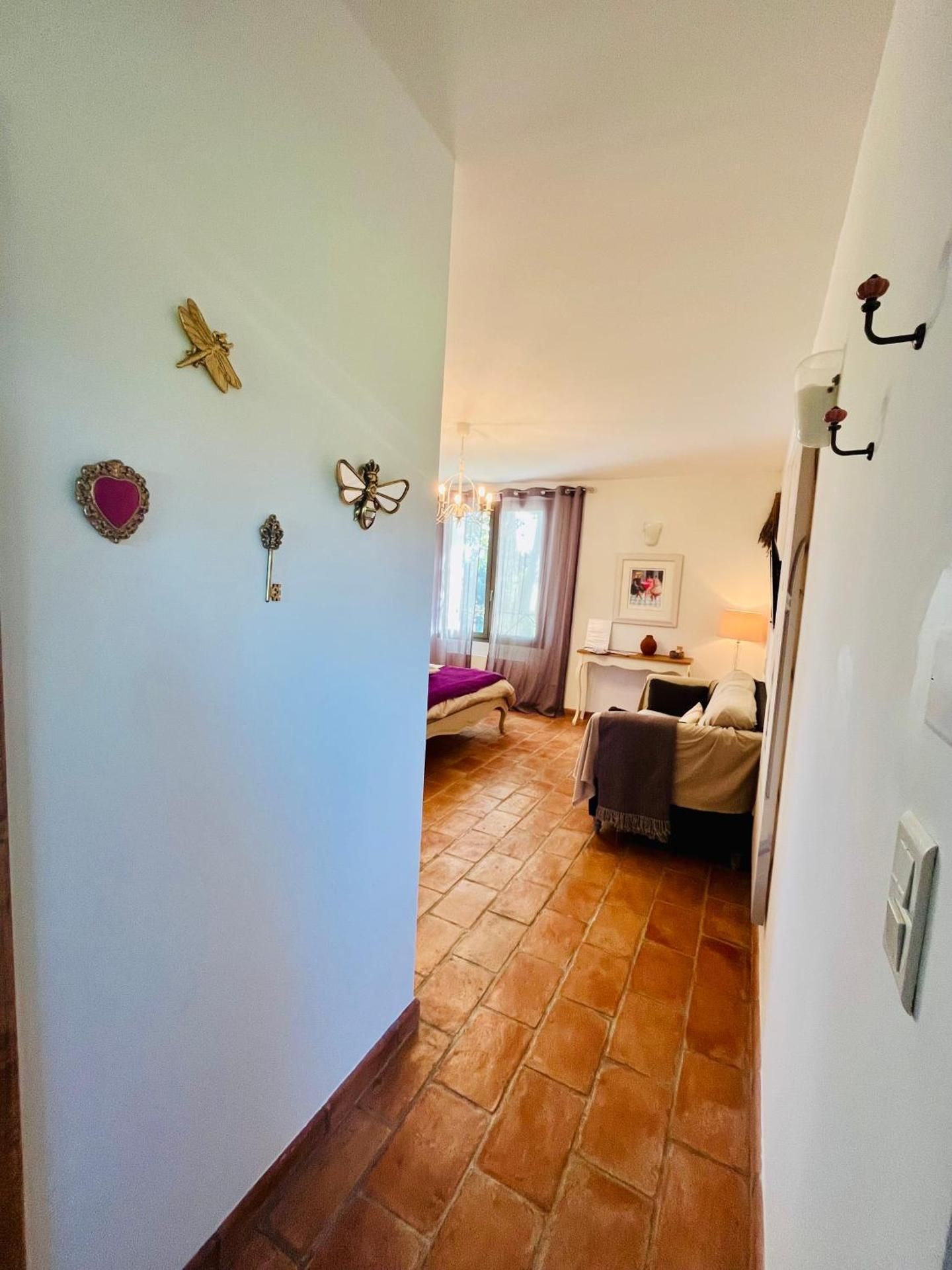 Queen Suite