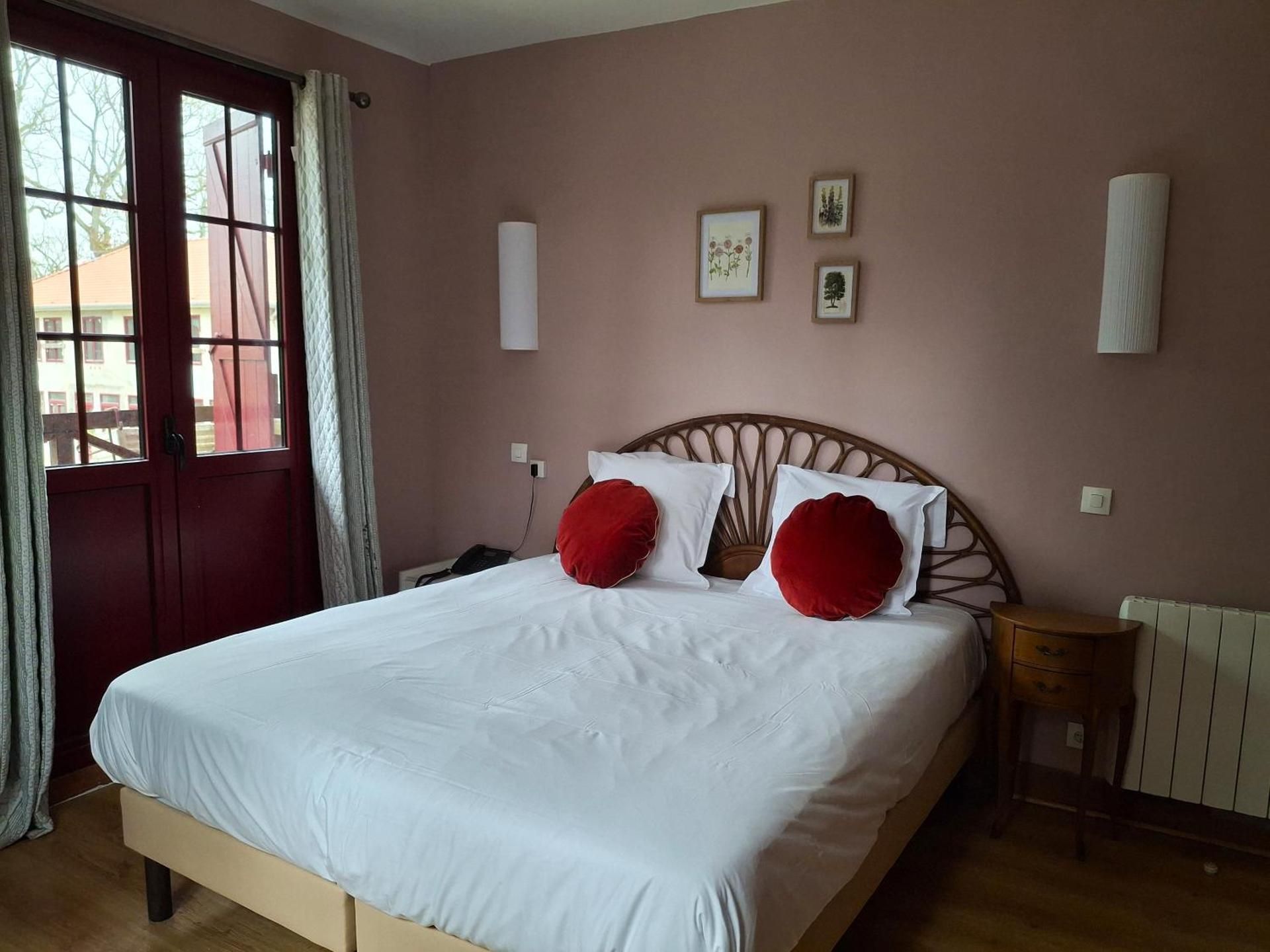 Hostellerie Du Lys Double or Twin Room 2