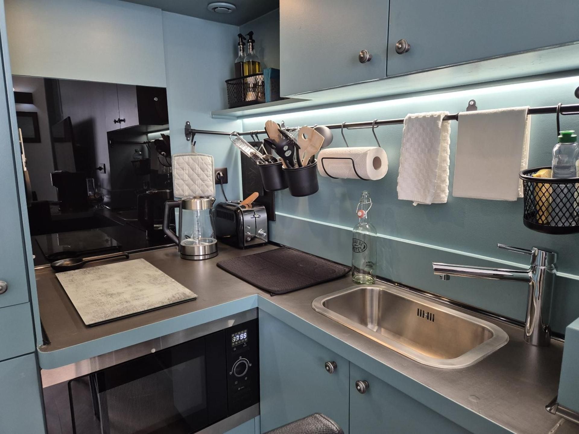 One-Bedroom Apartment