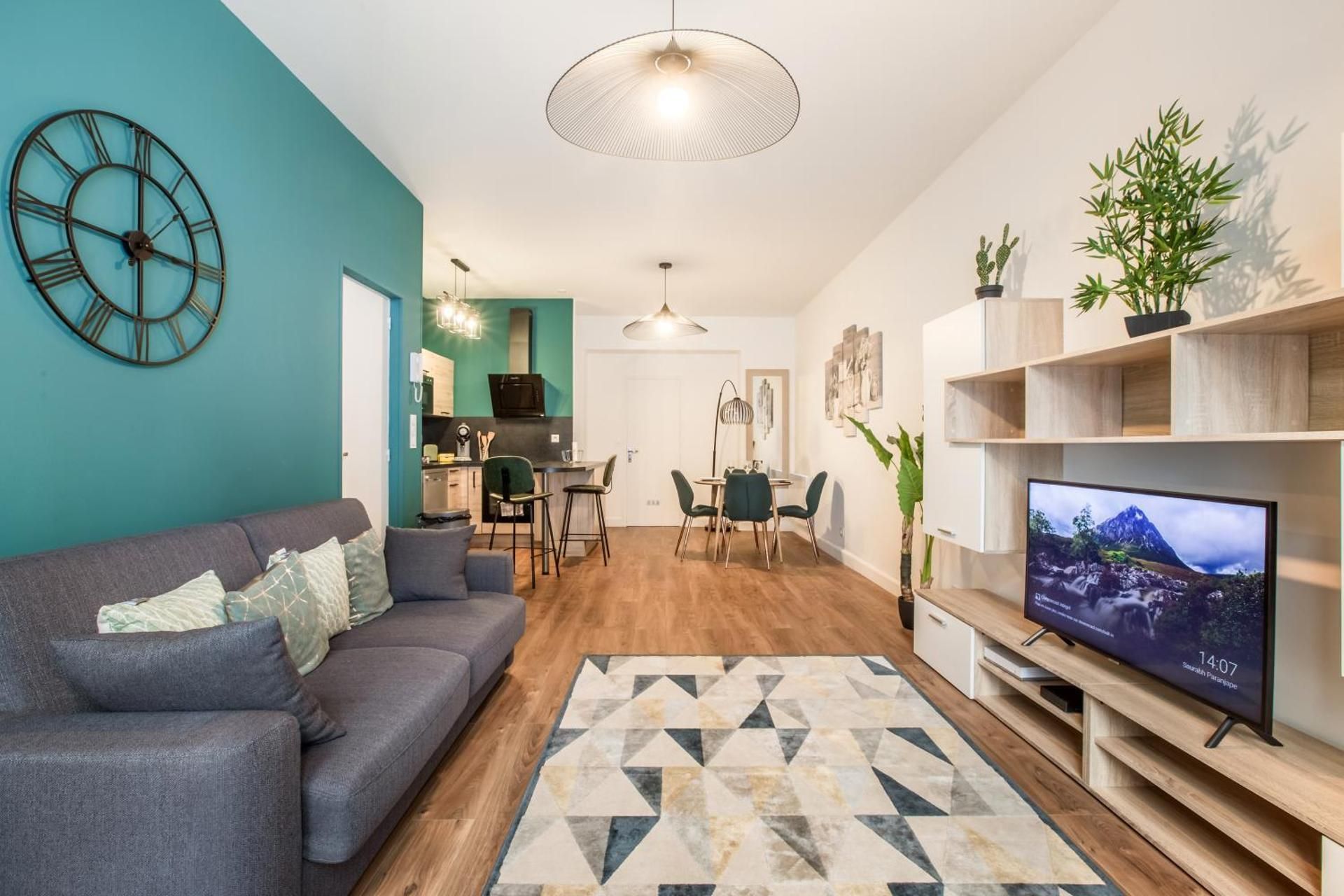 Apartment with Garden View