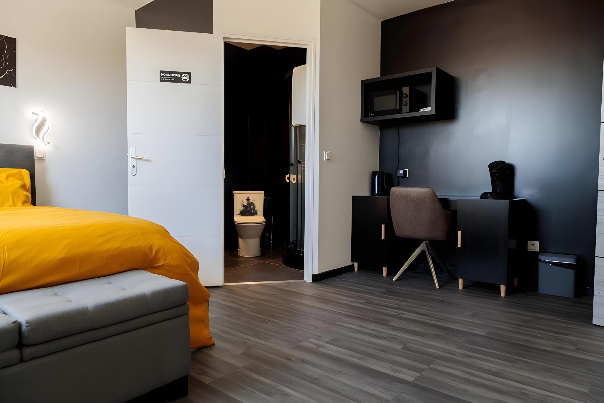 Silver Suite