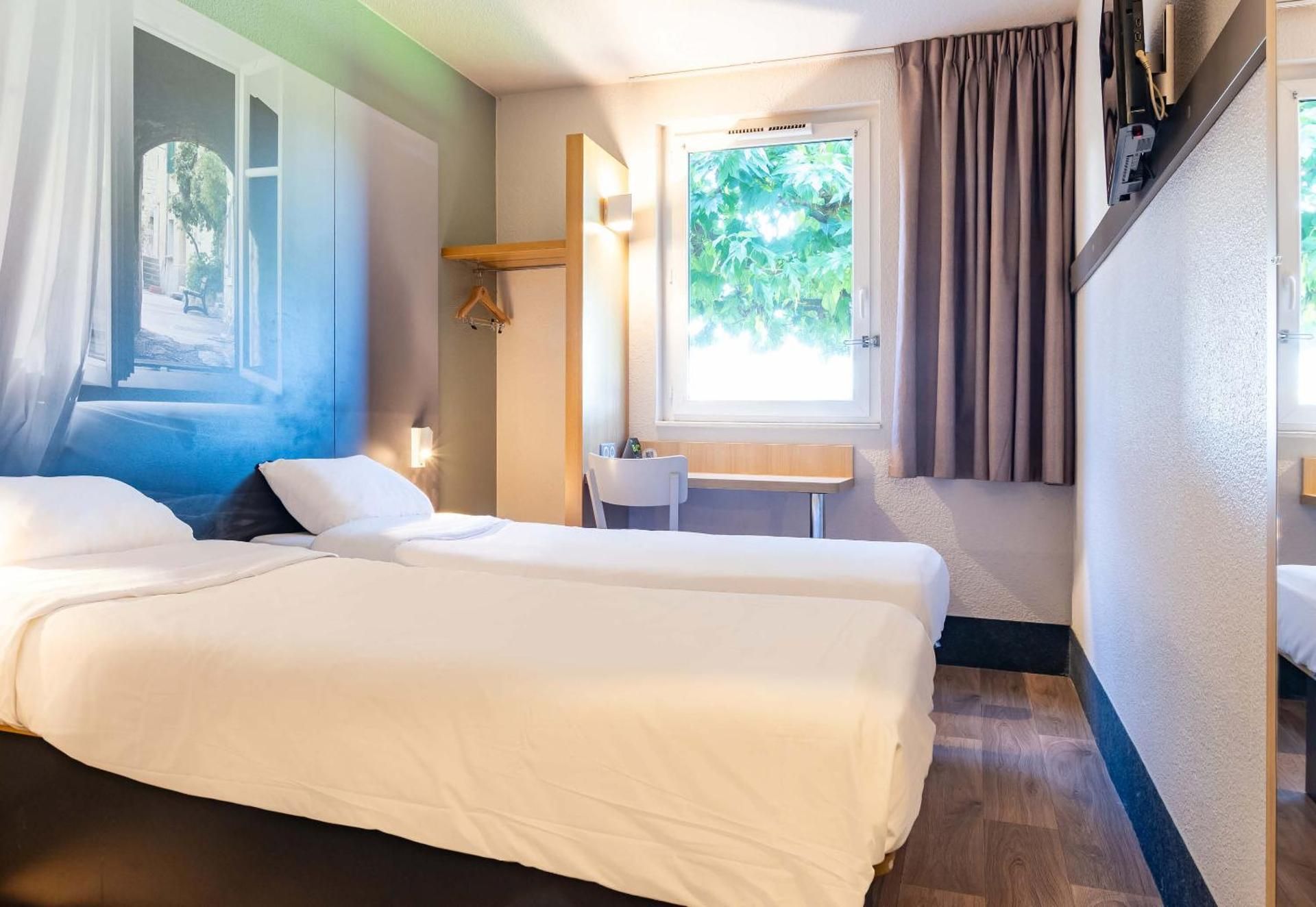 Twin Room - Non-Smoking