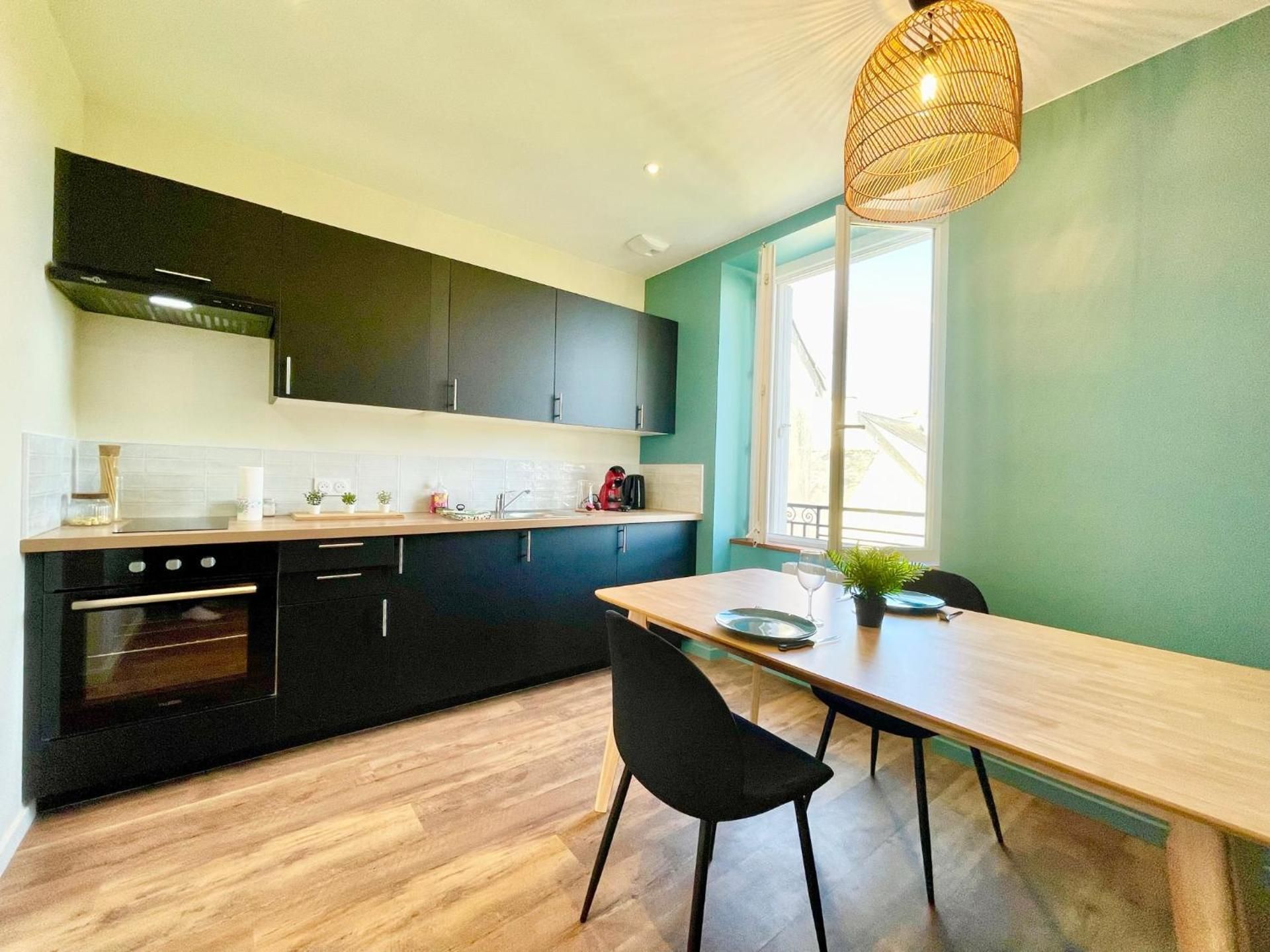 Deluxe Apartment