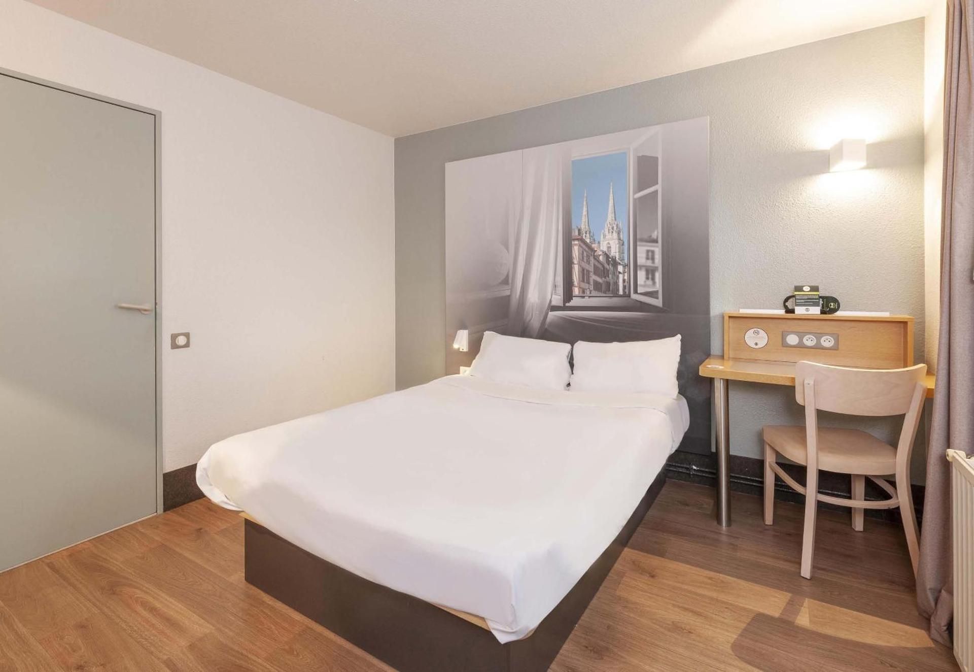 B&B HOTEL Bayonne Double Room - Disability Access 2