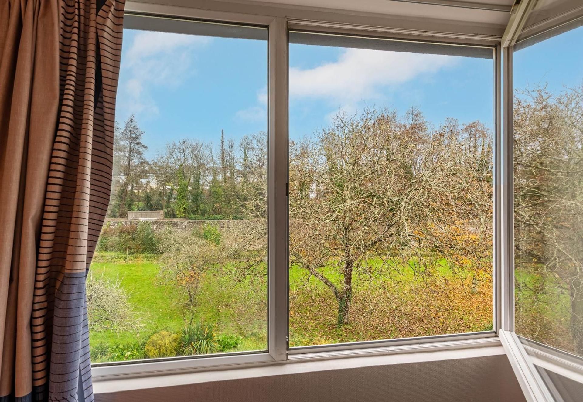 B&B HOTEL Brest Port du Moulin Blanc Twin Room 3