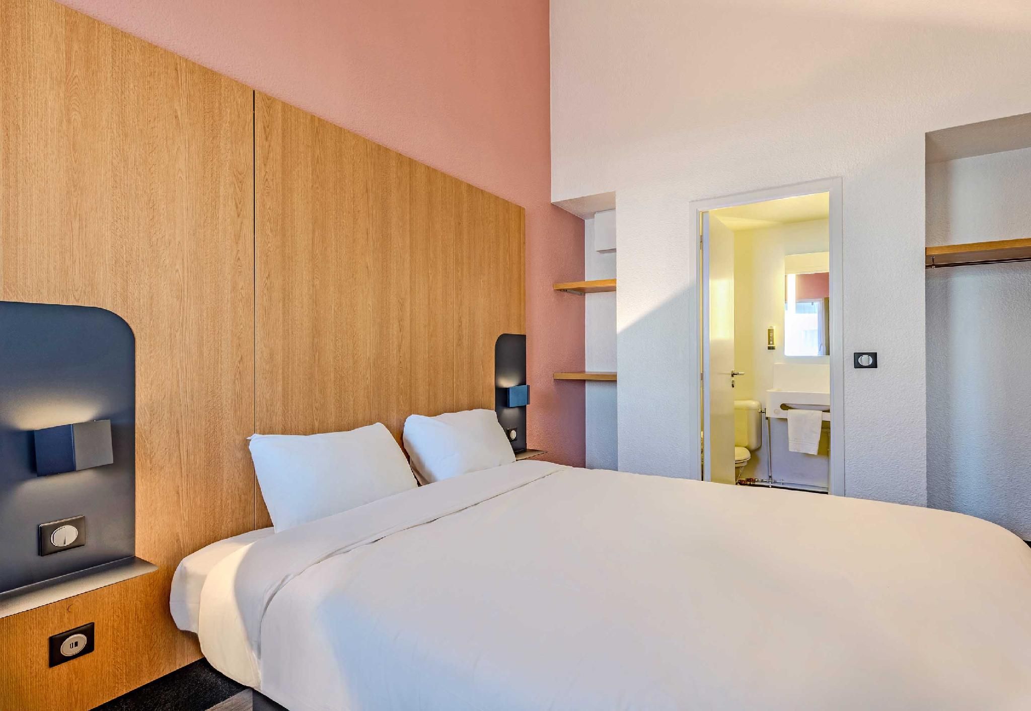 Double Room - Non-Smoking