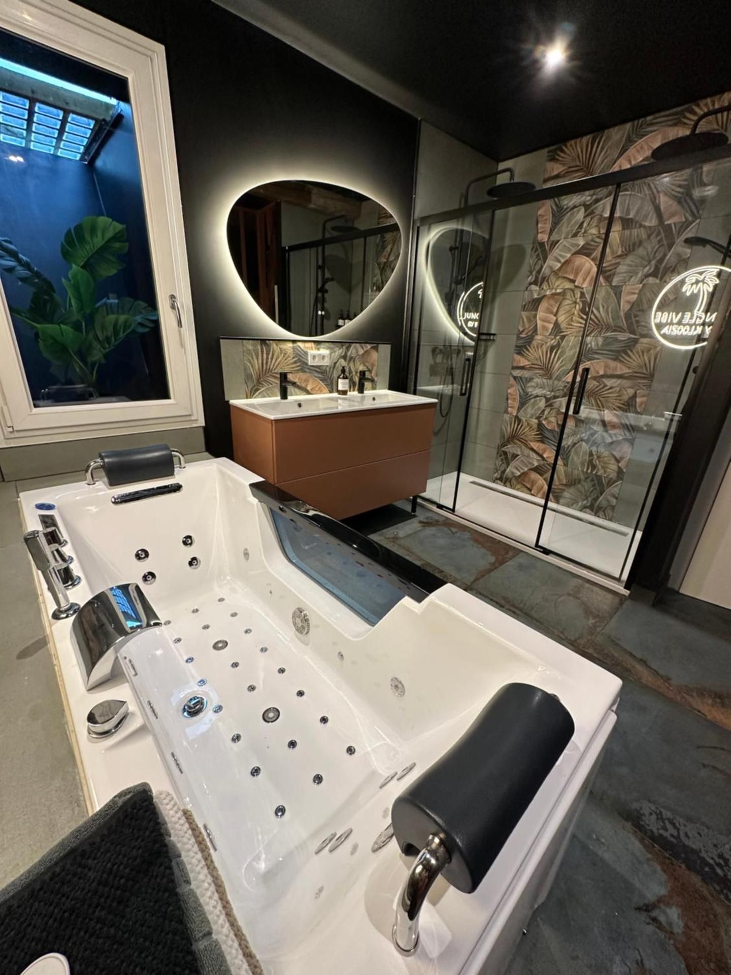 Double Room with Spa Bath