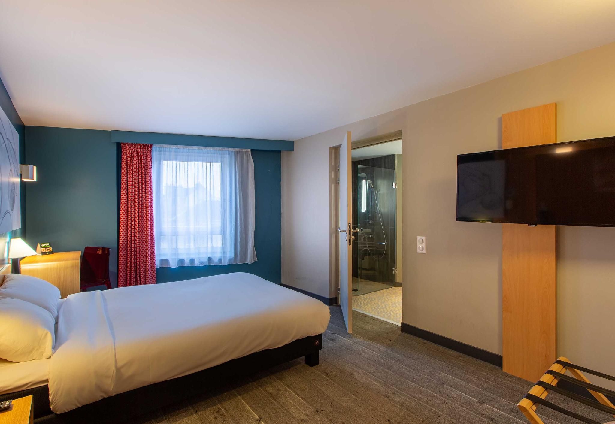 B&B HOTEL Orleans Centre Foch Double Room - Disability Access 2