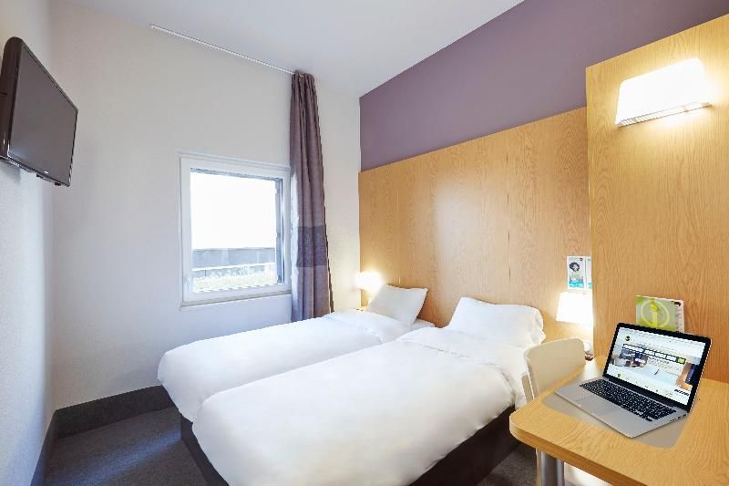 B&B HOTEL Lille Roubaix Campus Gare Twin Room 2