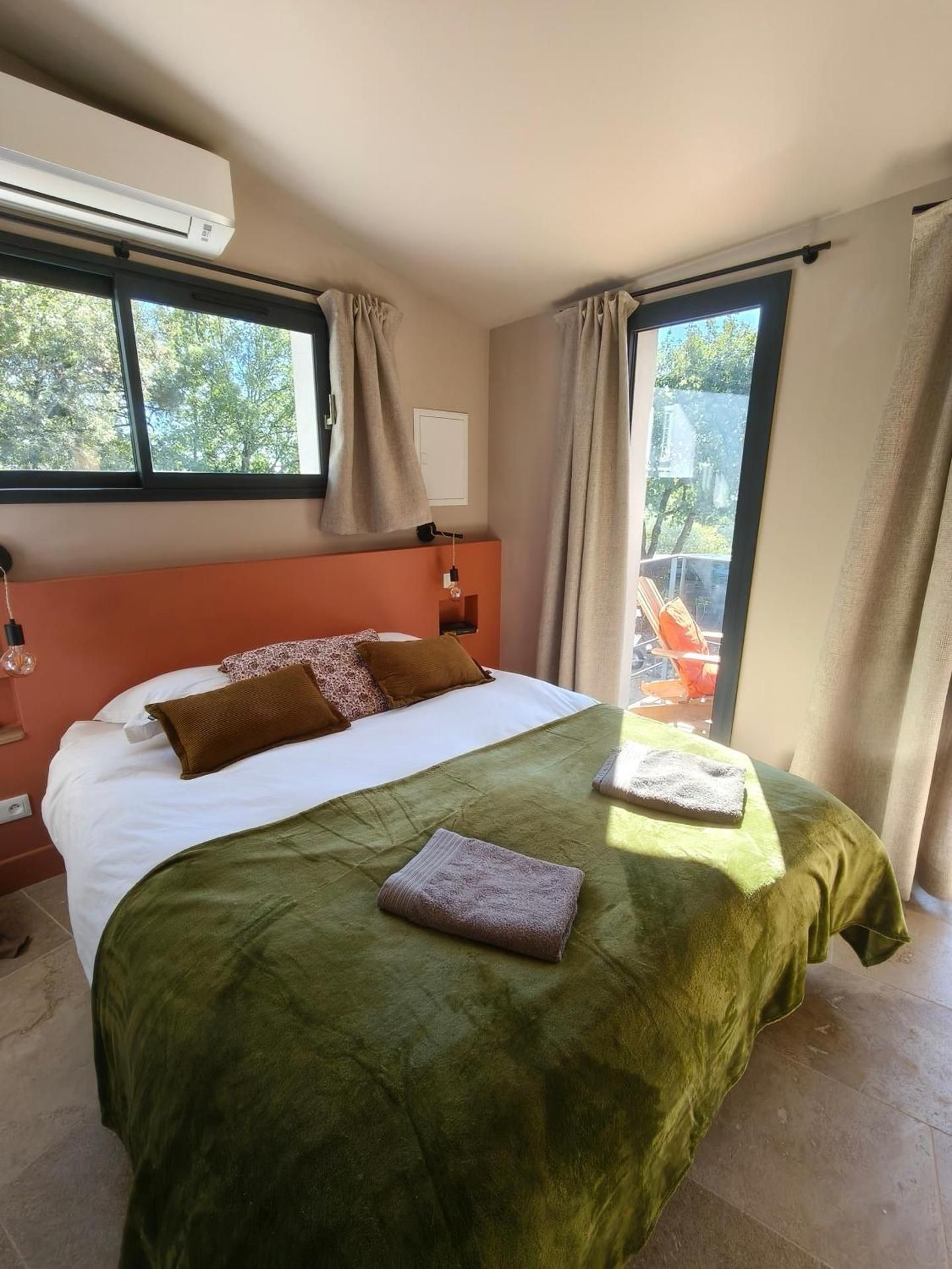 Queen Room with Garden View
