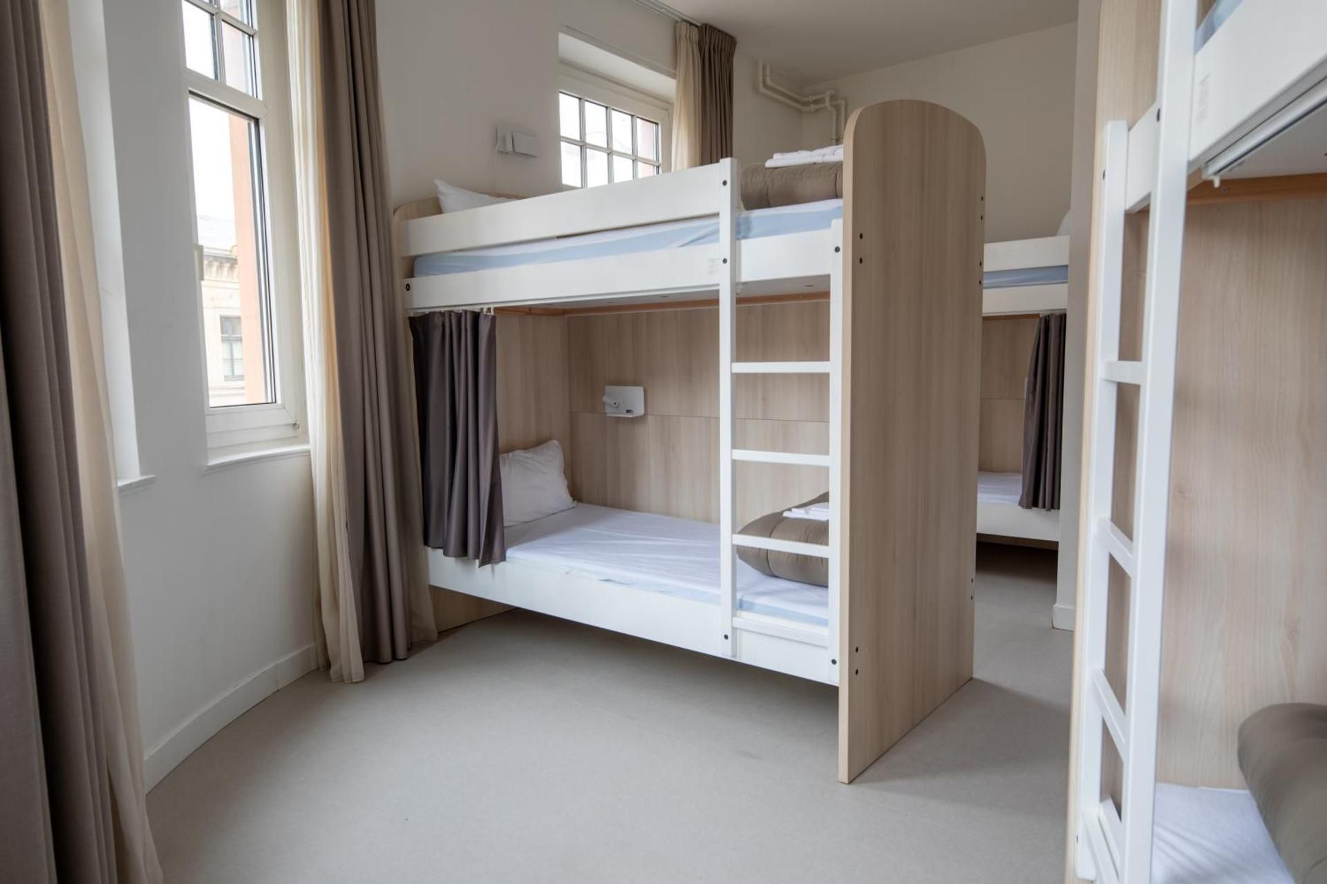 Bed in 6-Bed Mixed Dormitory Room