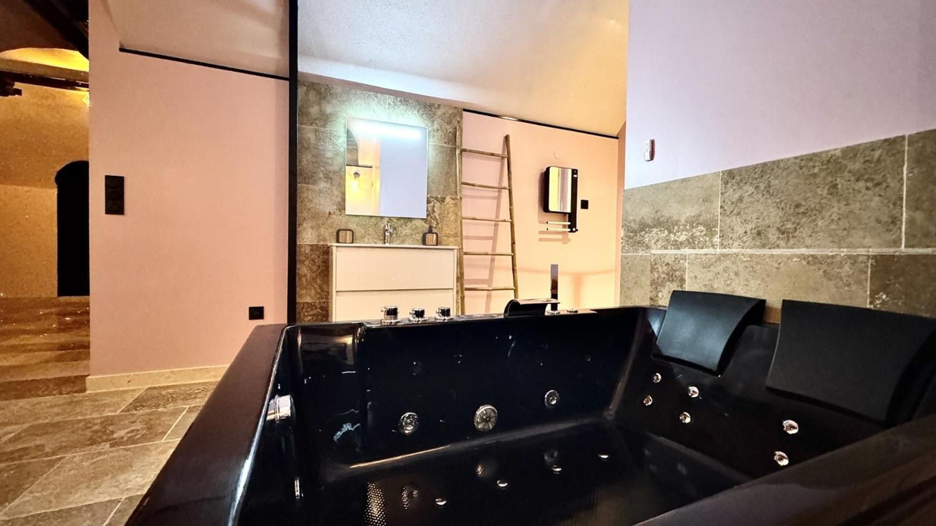 Love room spa luxe sensoriel