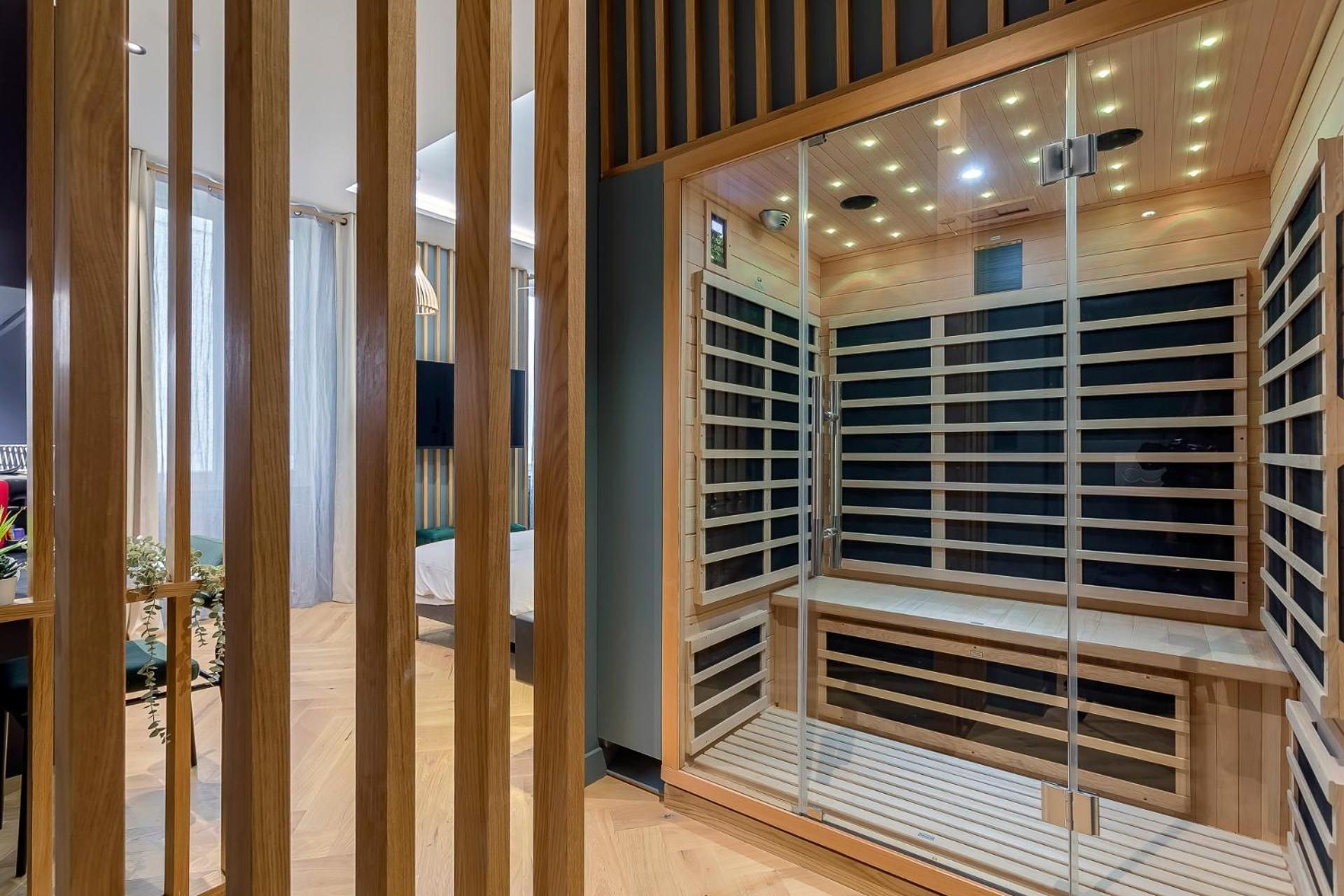 Love Room Balneo Sauna Pierre Corneille !