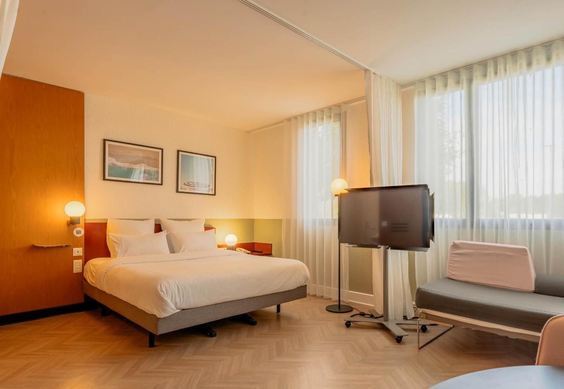 Superior Suite with Double Bed and Single Bed