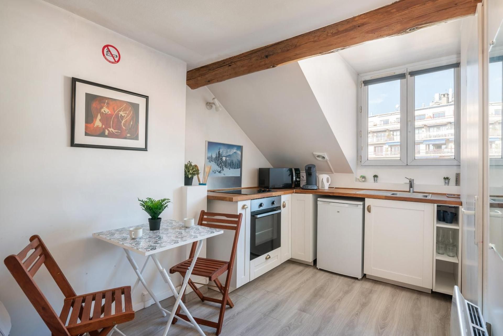 One-Bedroom Apartment