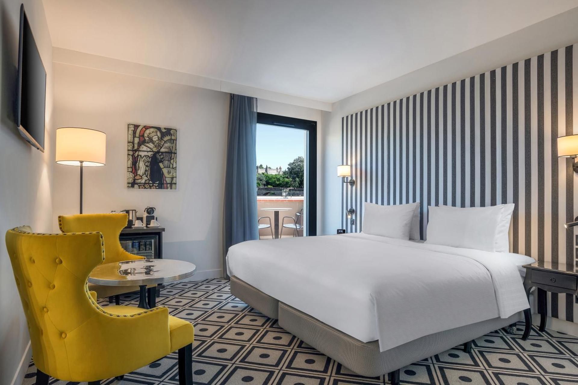 Suite with City View