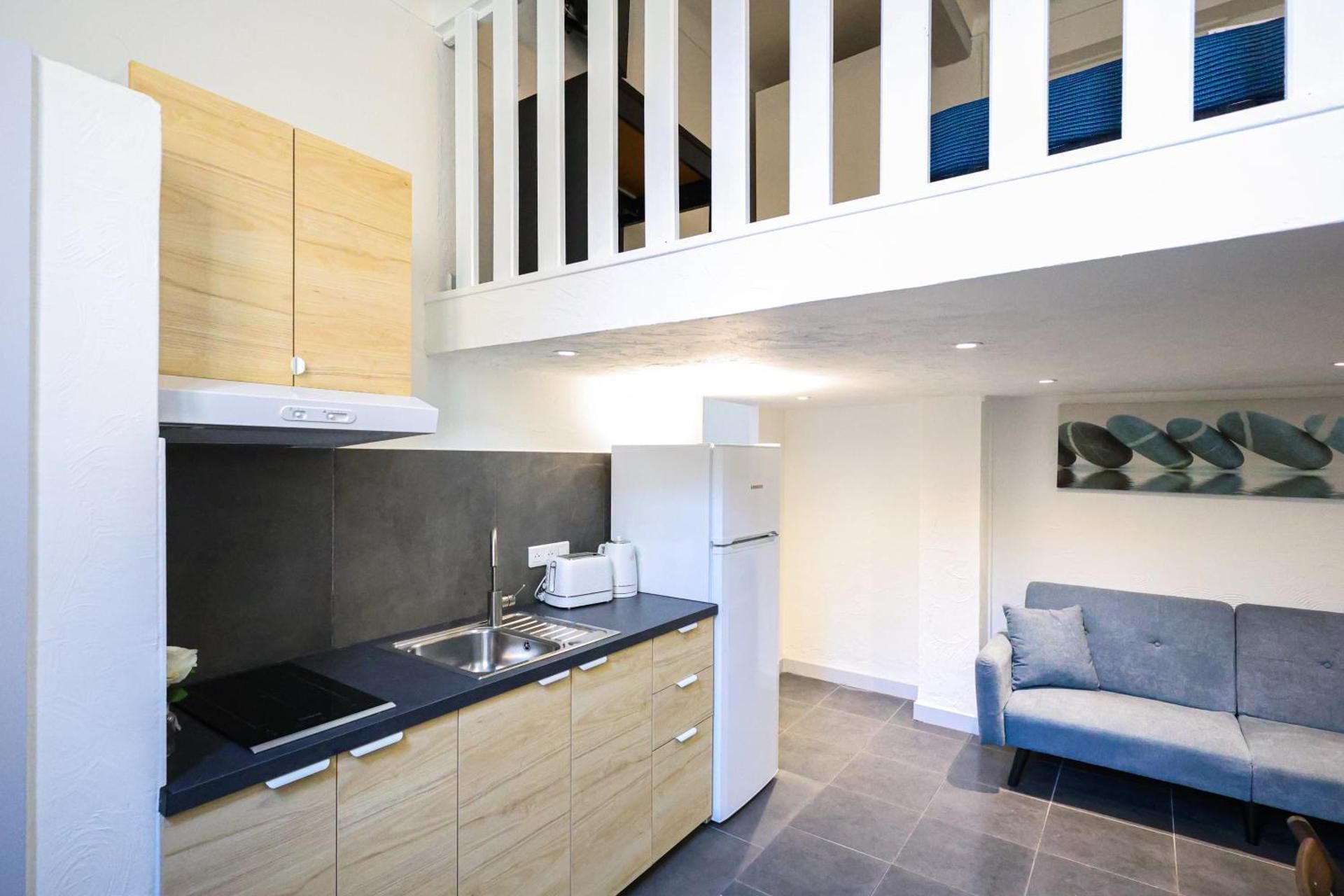 Studio - Split Level
