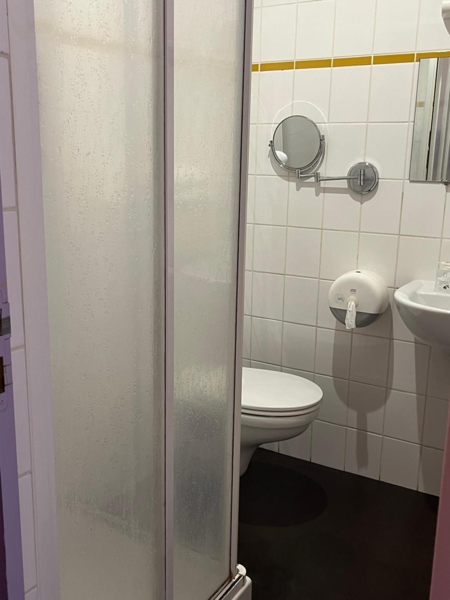 Hotel Au Spatial Comfort Triple Room with Shower 3
