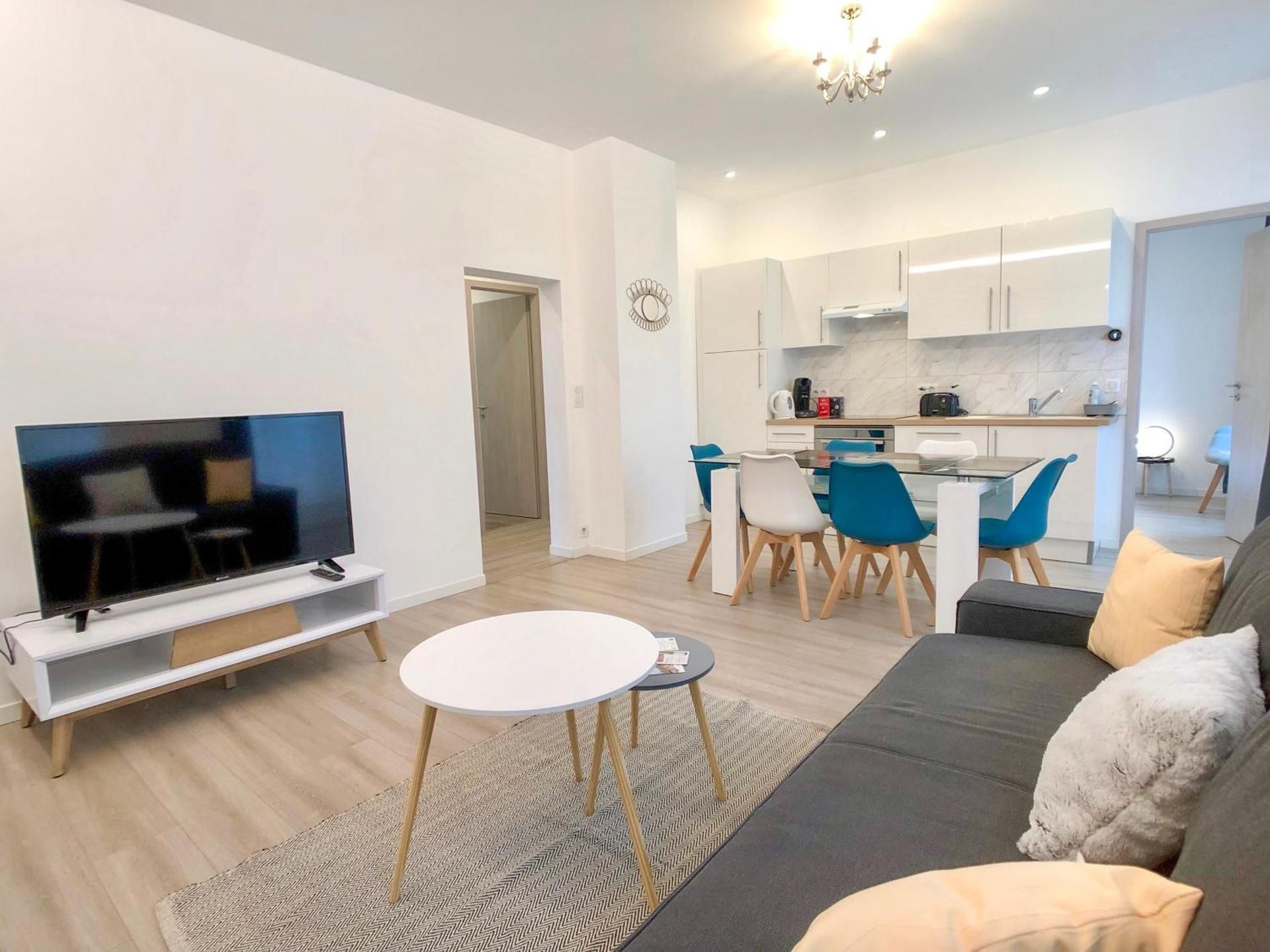 Deluxe Apartment