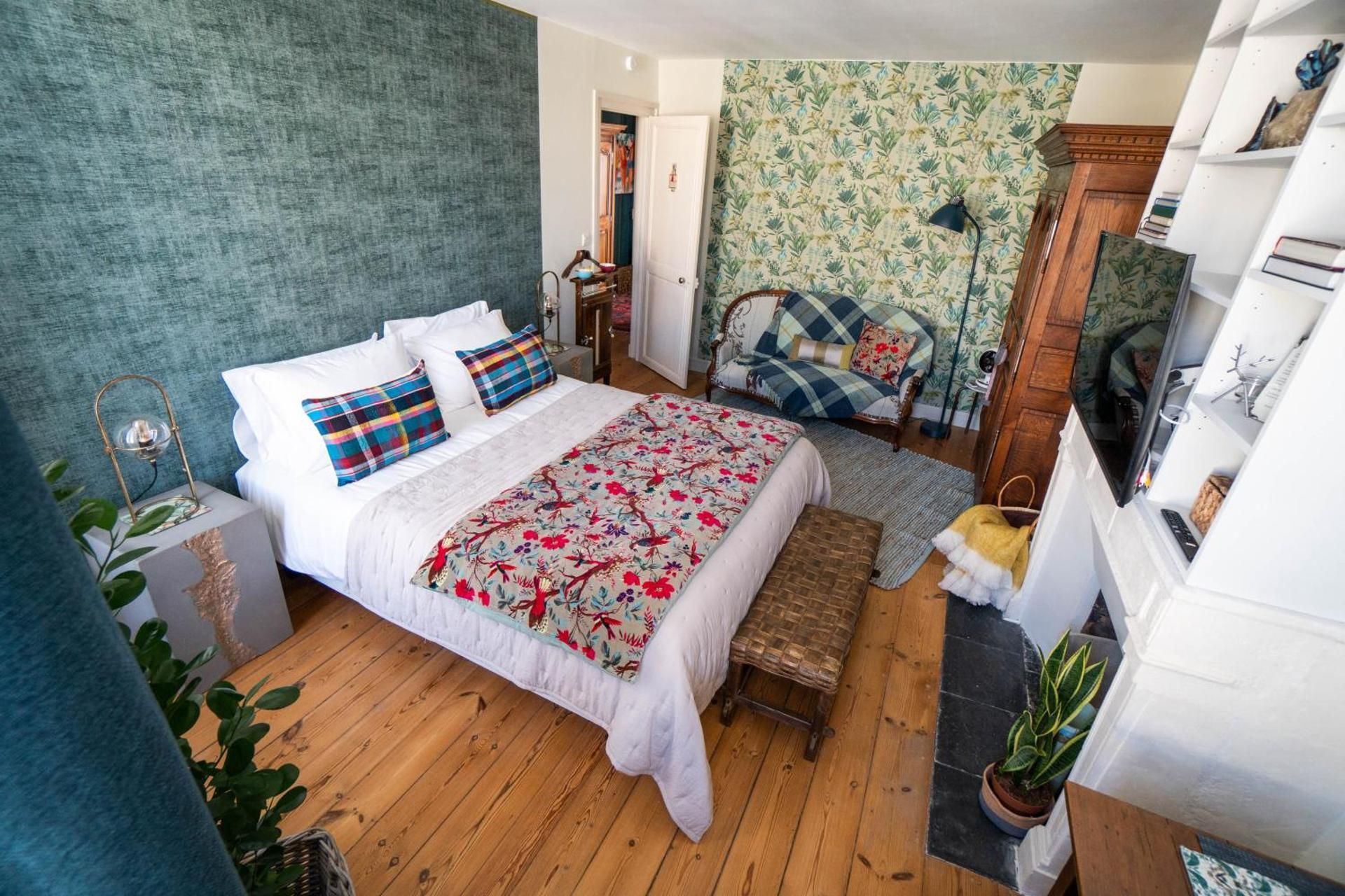 Deluxe Suite