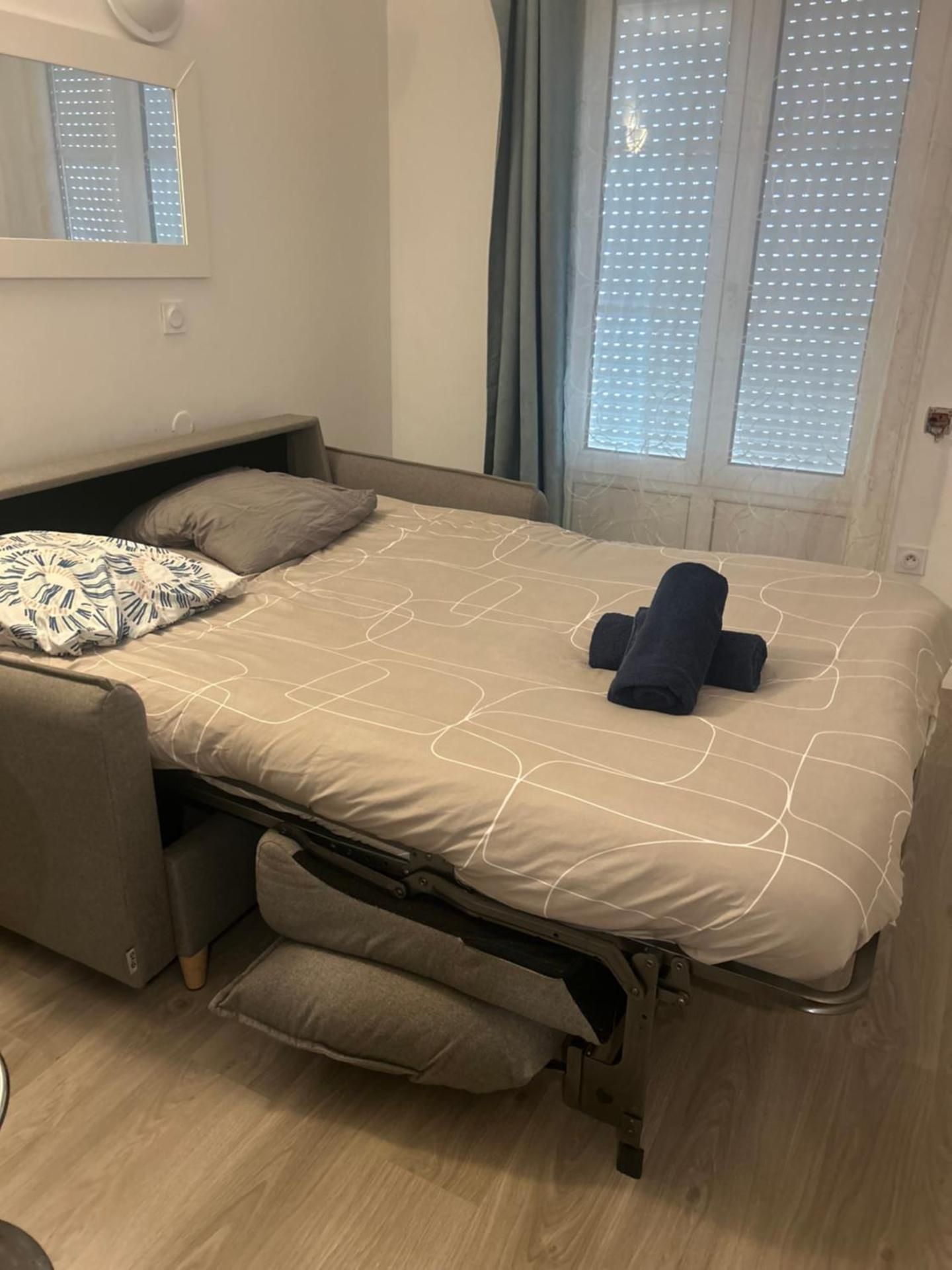One-Bedroom Apartment