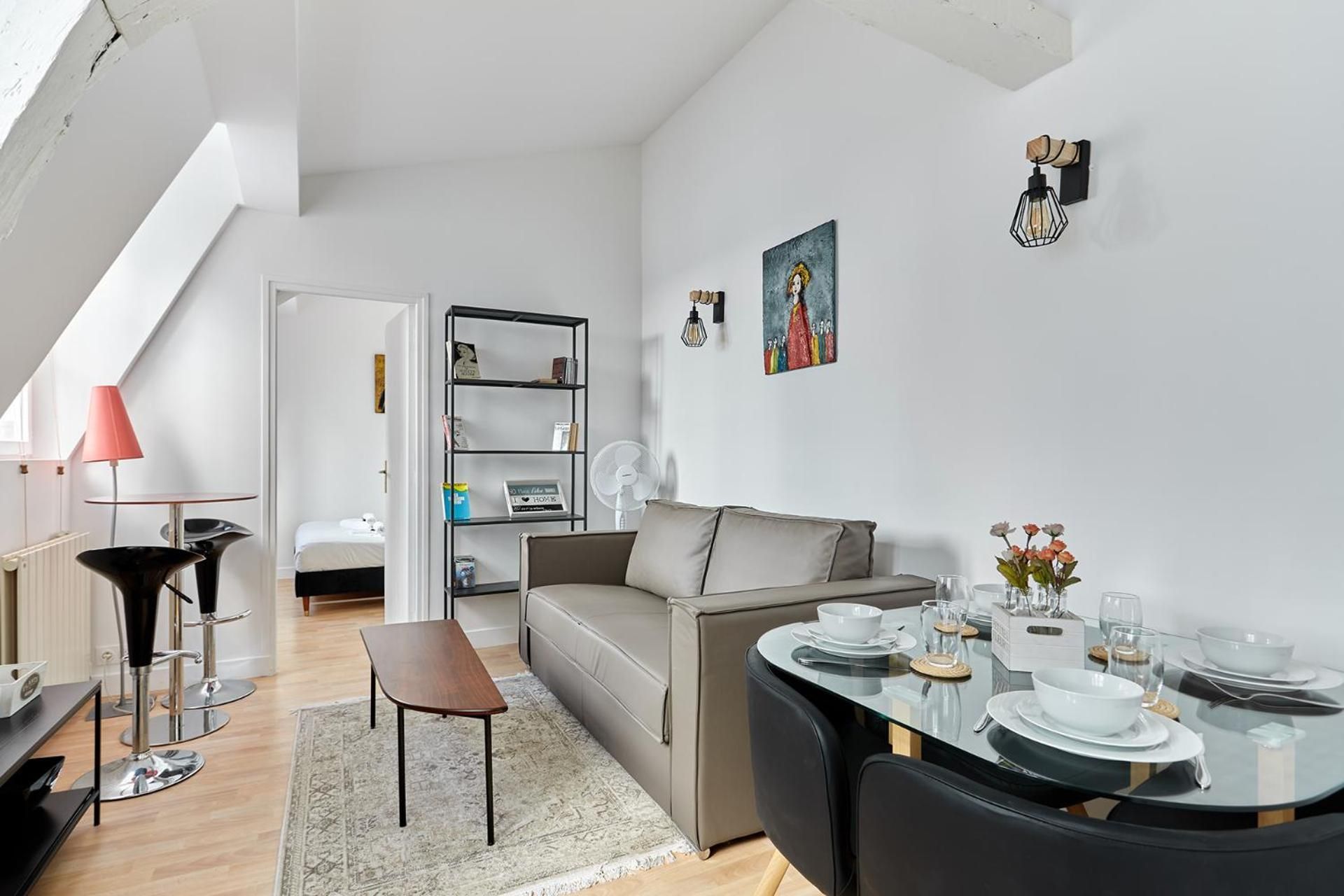 One-Bedroom Apartment