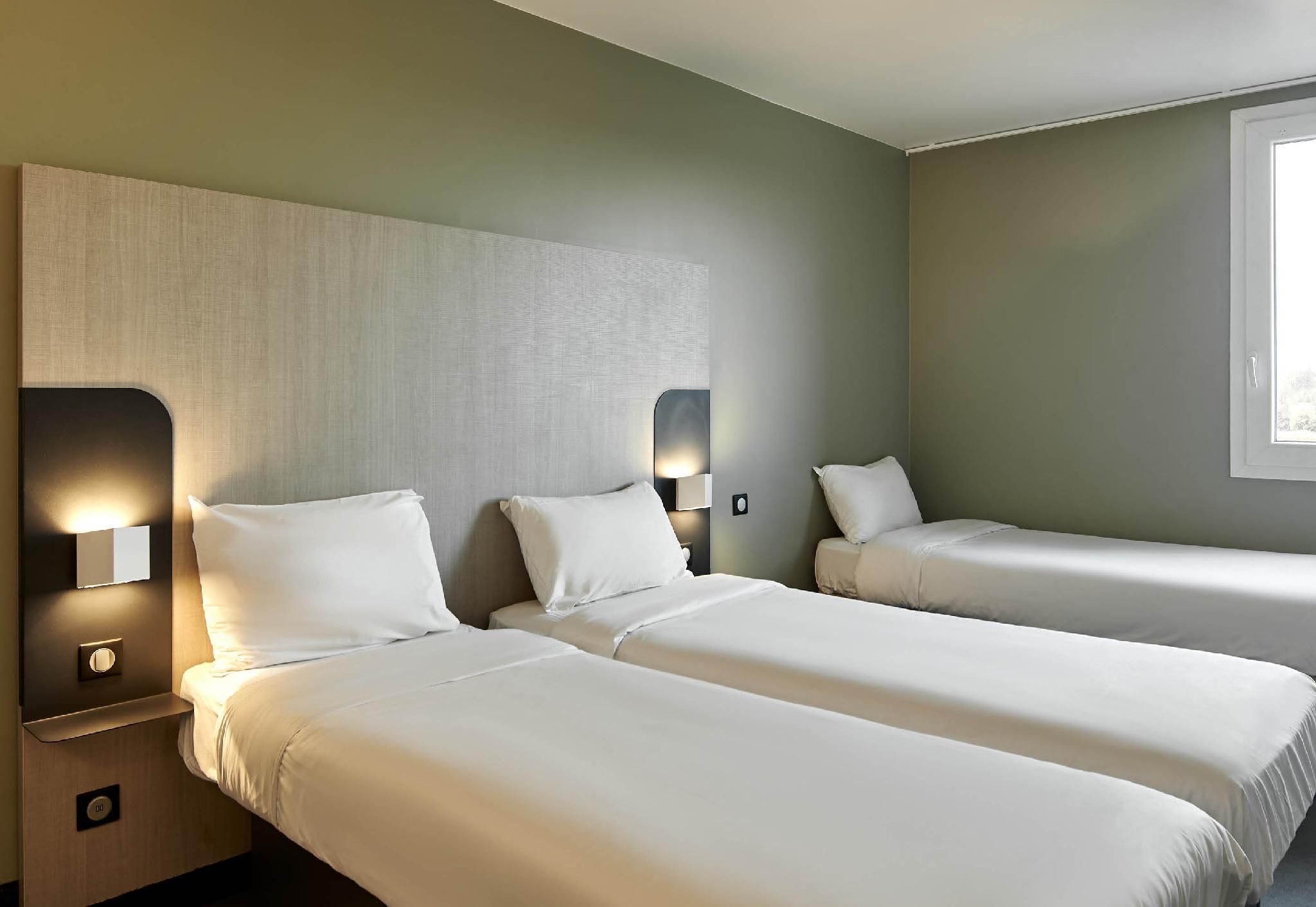 Comfort Triple Room