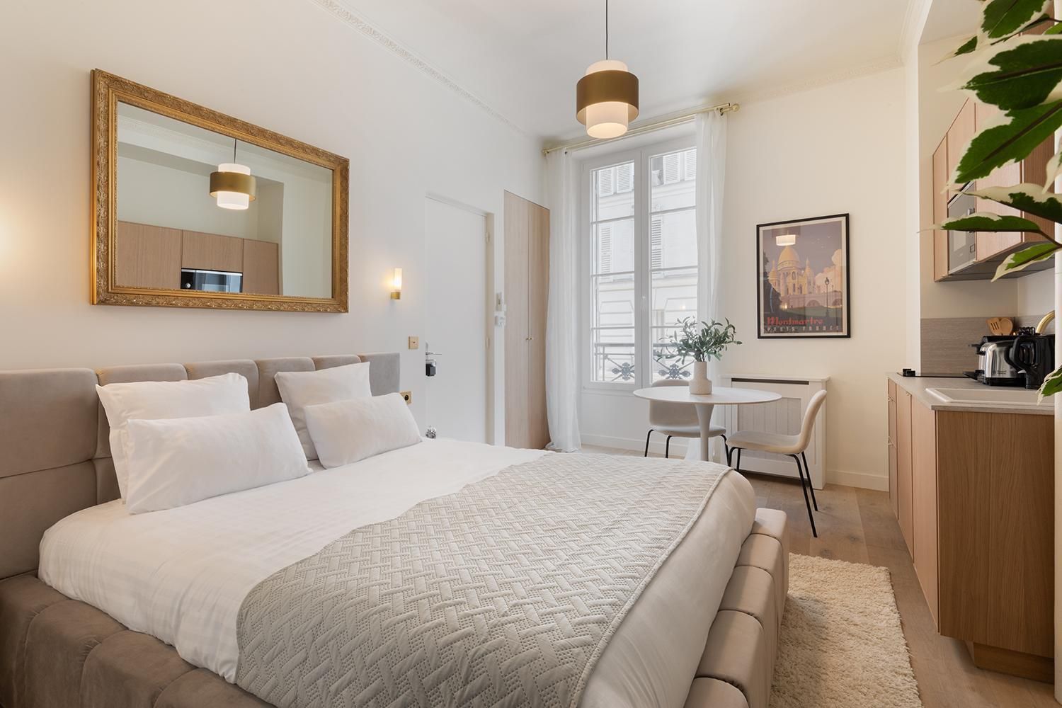 Studio Apartment