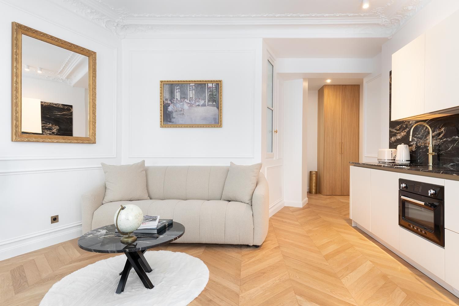 One-Bedroom Apartment