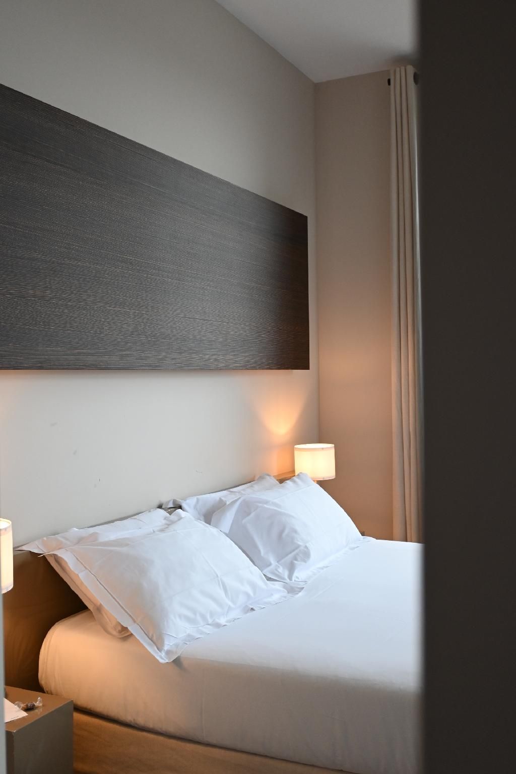Chambre vue Place Arborée