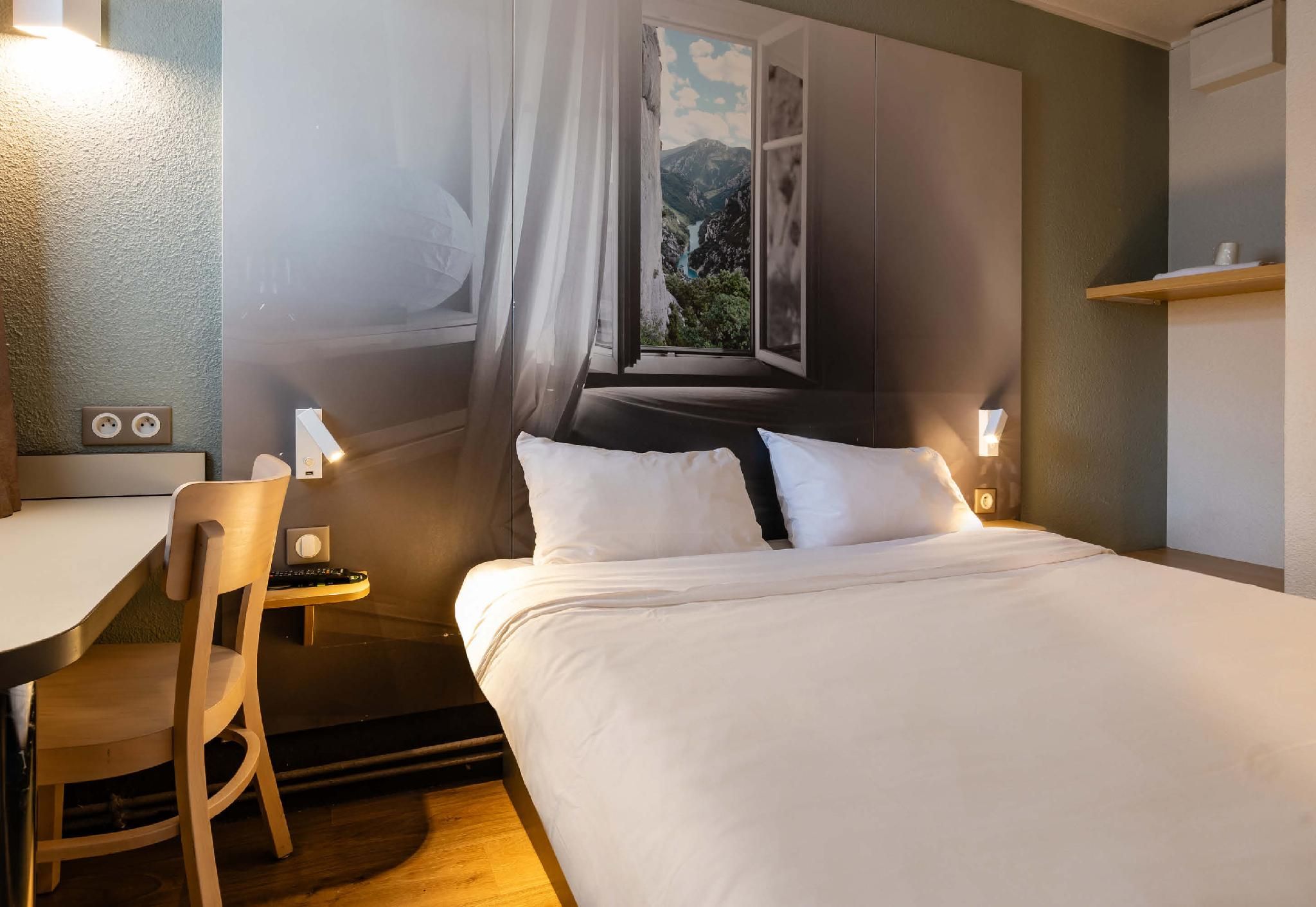 Double Room - Non-Smoking