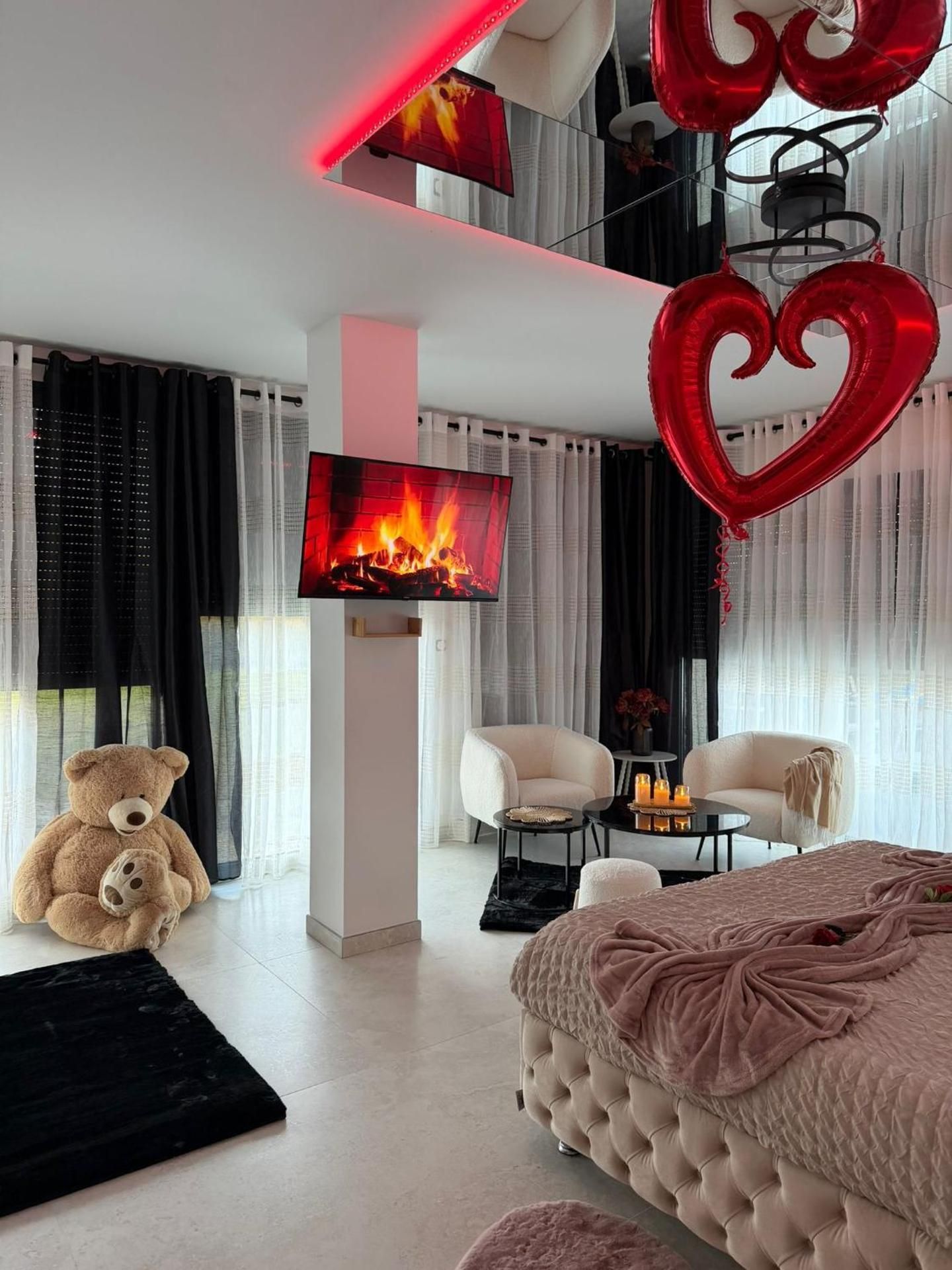 Queen Suite with Spa Bath