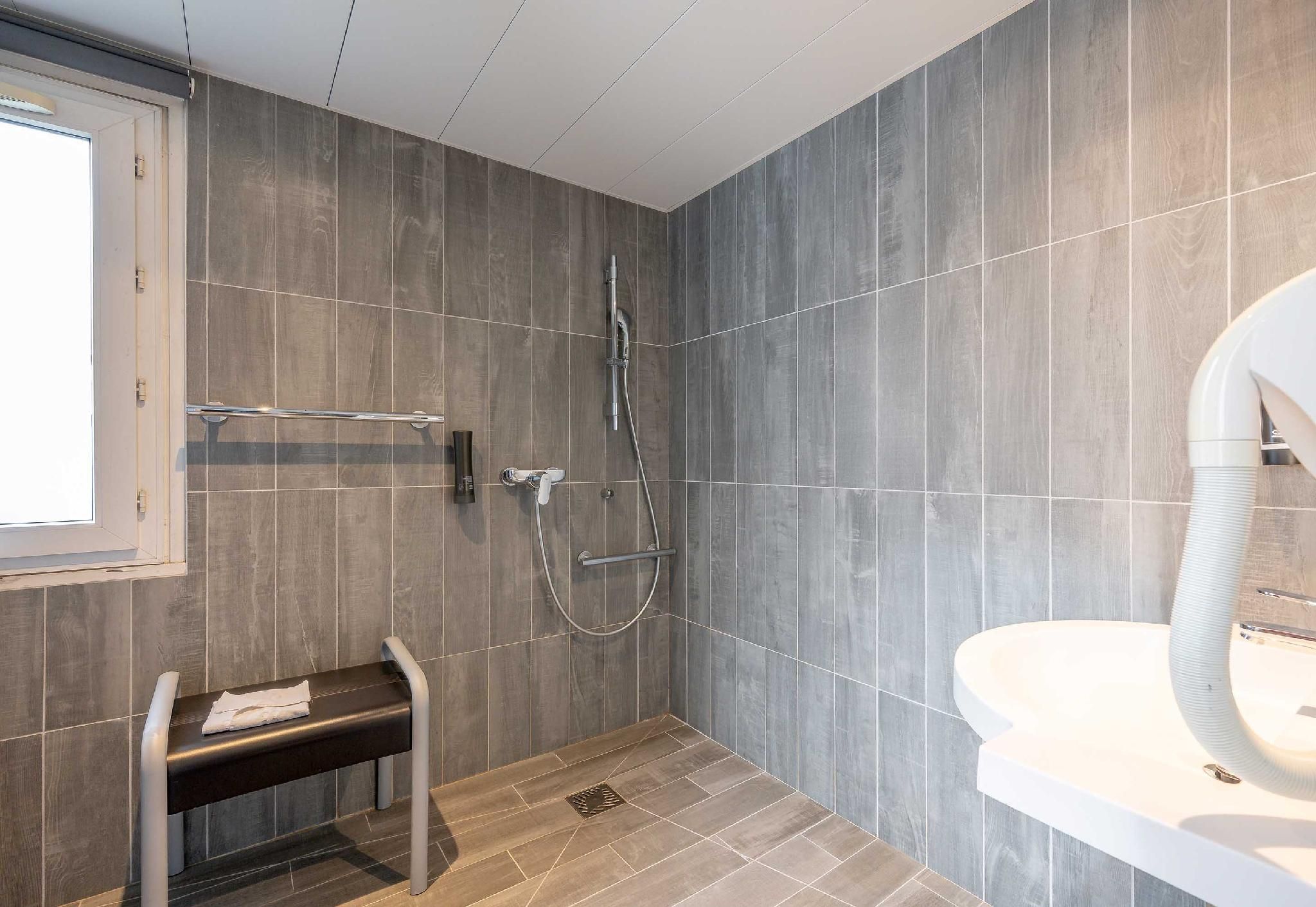 B&B HOTEL Bordeaux Merignac Cadera Aeroport Double Room - Disability Access 3