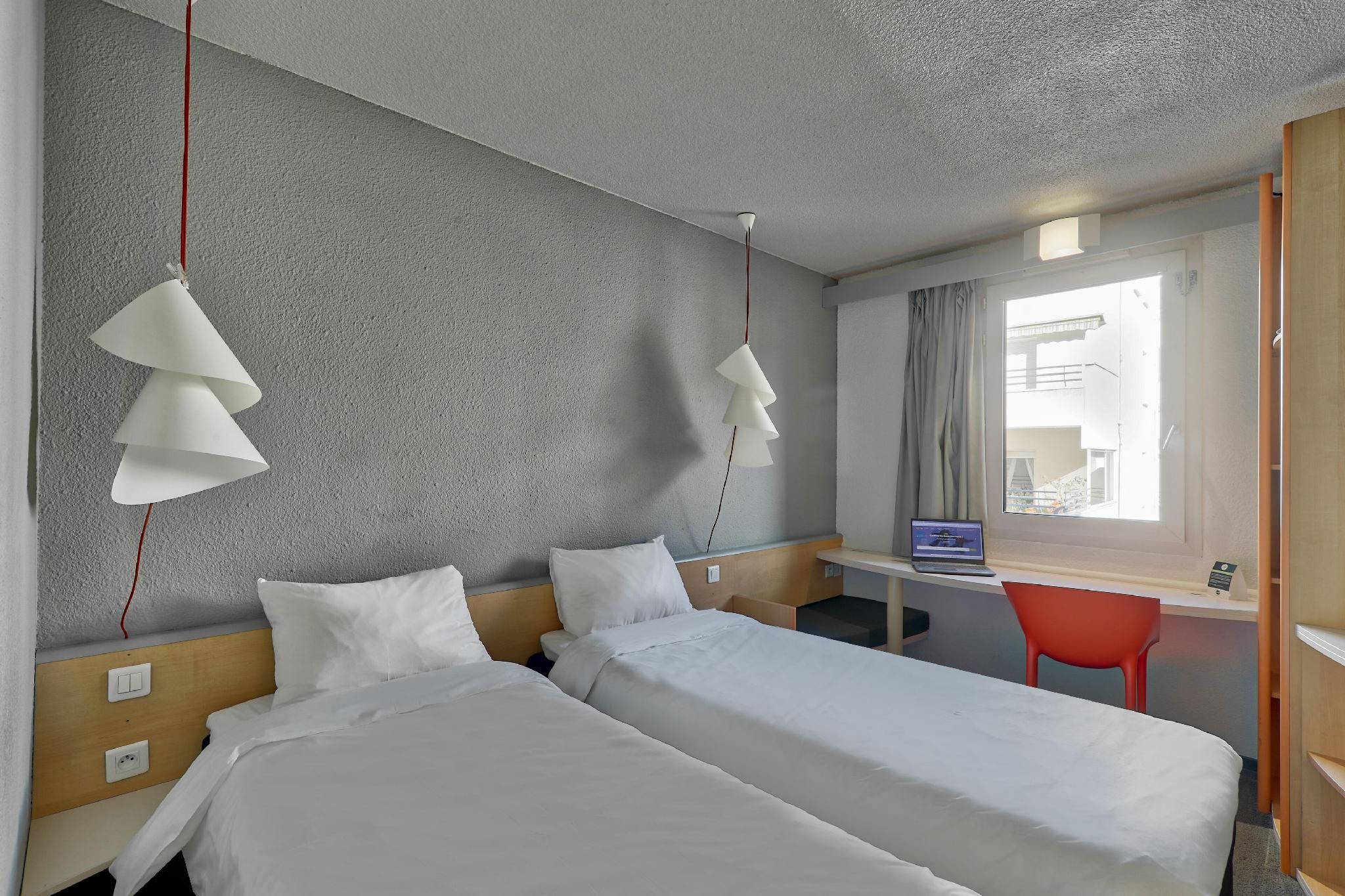 B&B HOTEL Montlucon Centre Twin Room