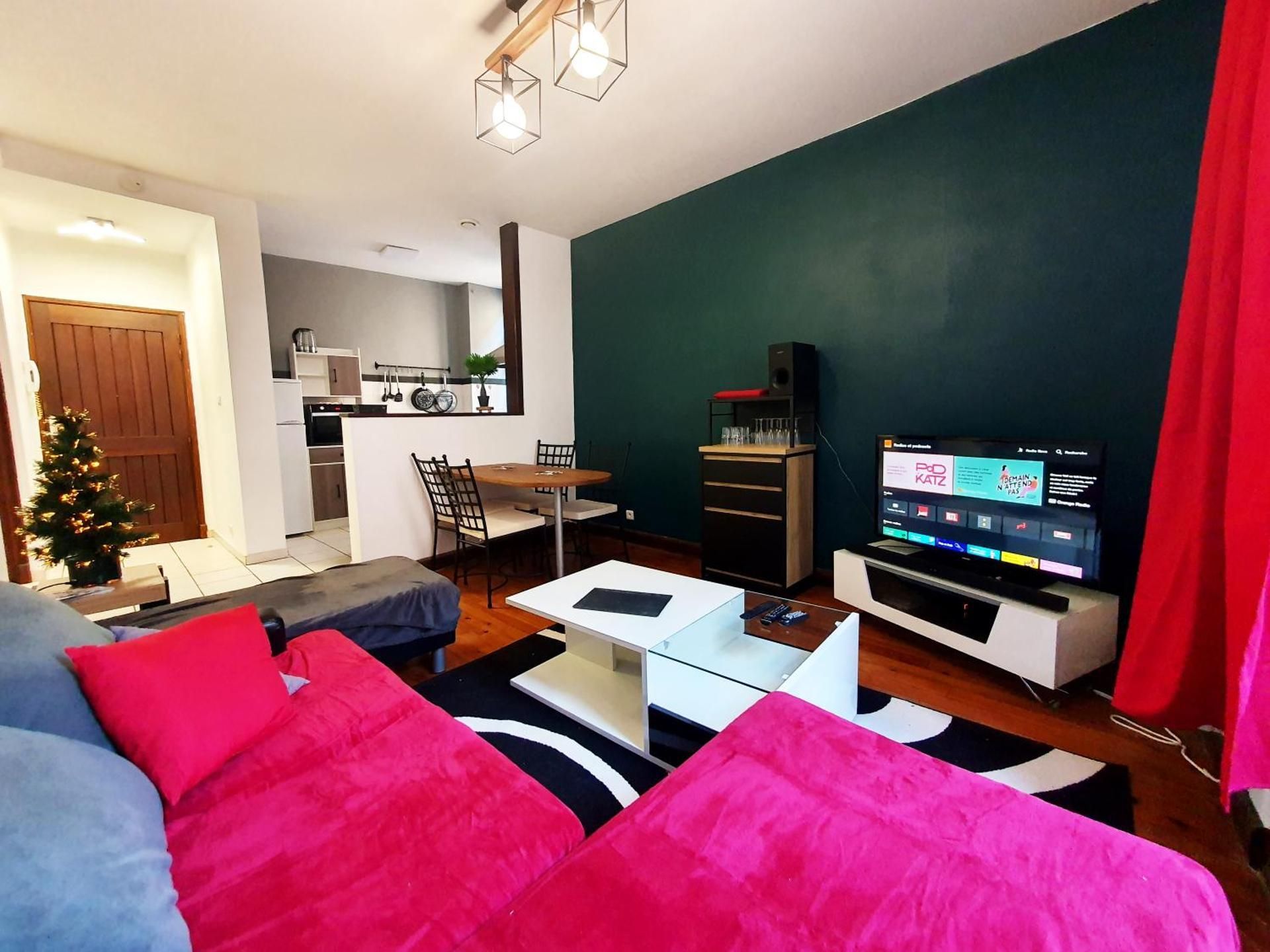 One-Bedroom Apartment