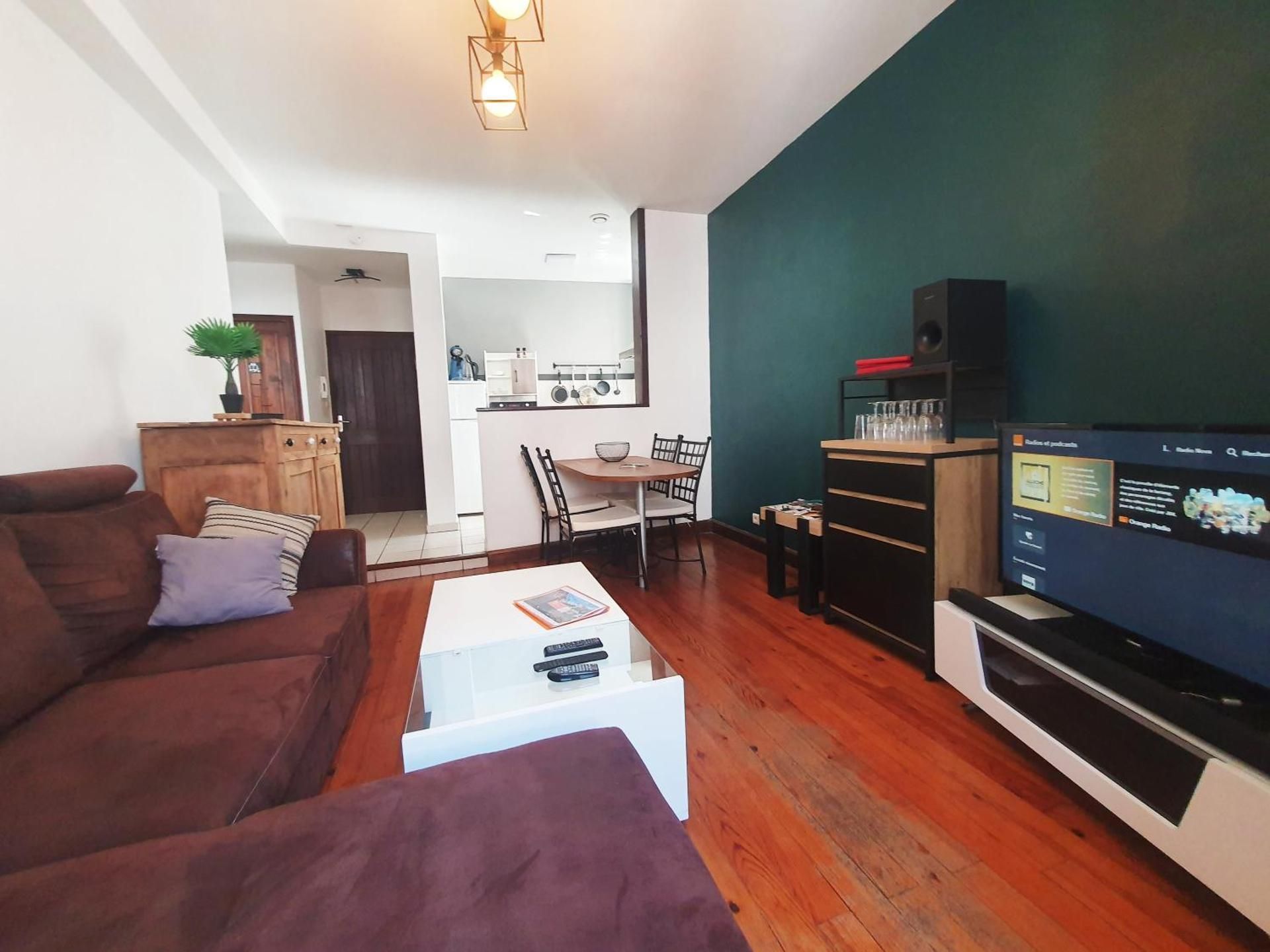 One-Bedroom Apartment