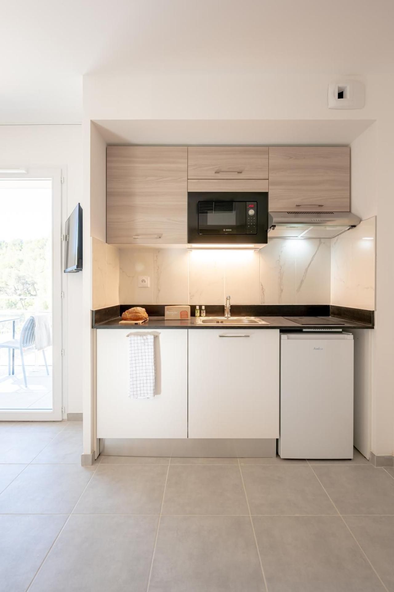 One-Bedroom Apartment with Air Conditioning (4 People)