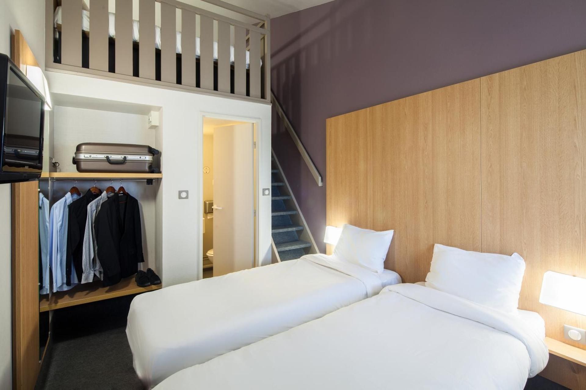 Classic Quadruple Room