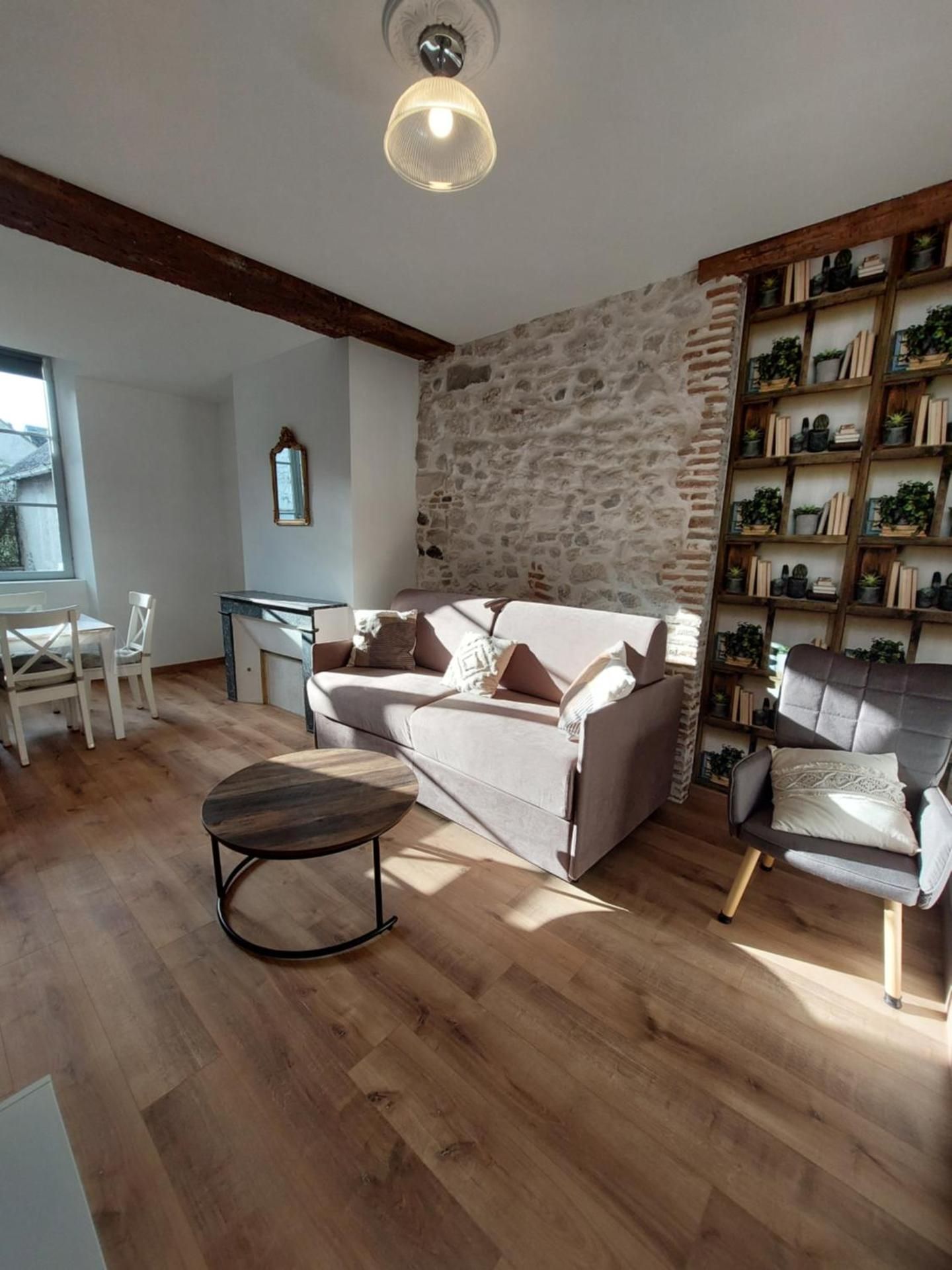 Three-Bedroom Deluxe Apartment