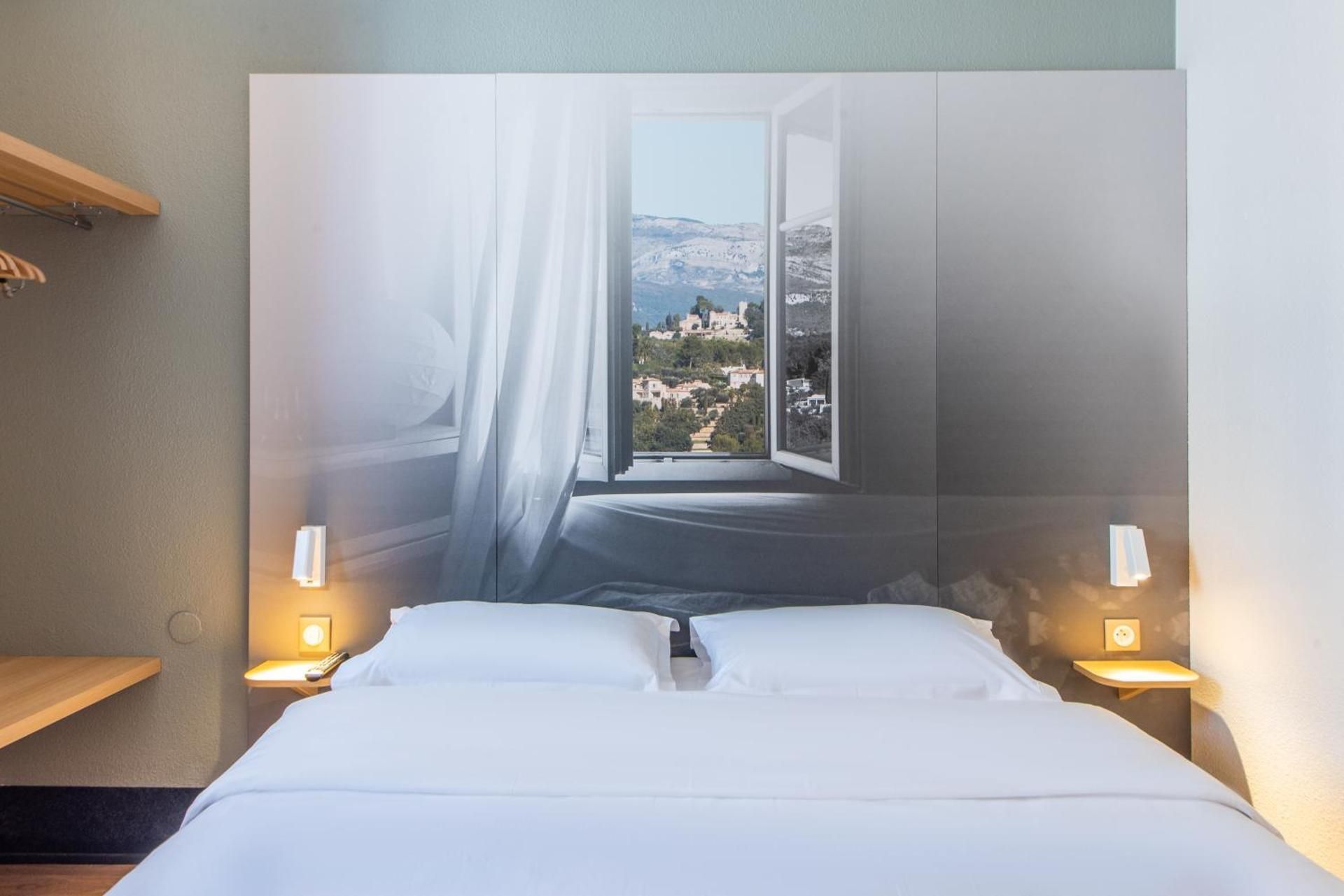B&B HOTEL Antibes Sophia Le Relais Double Room 2